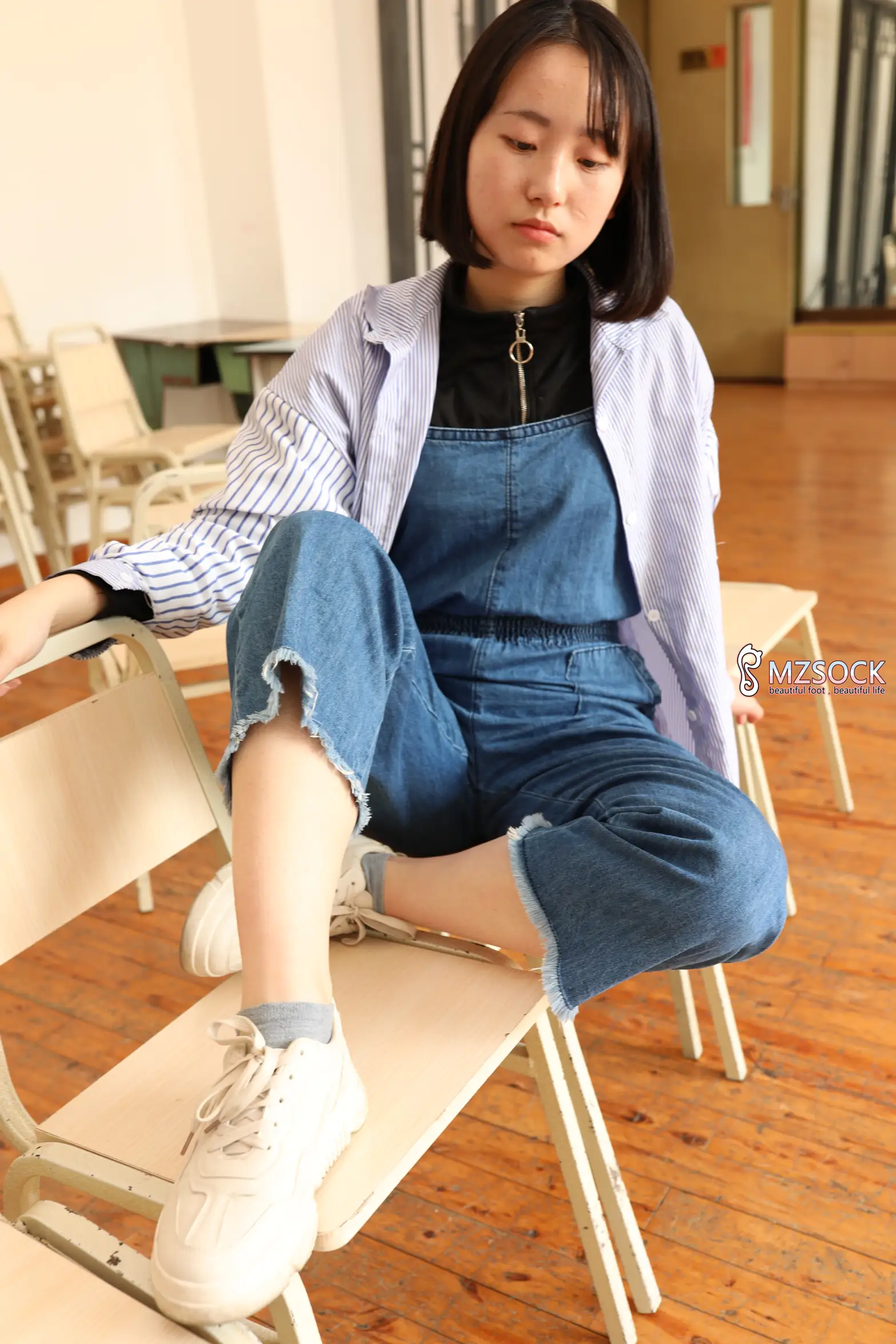 [爱美足] 爱美足 NO.001 肖弧#[74P]-12