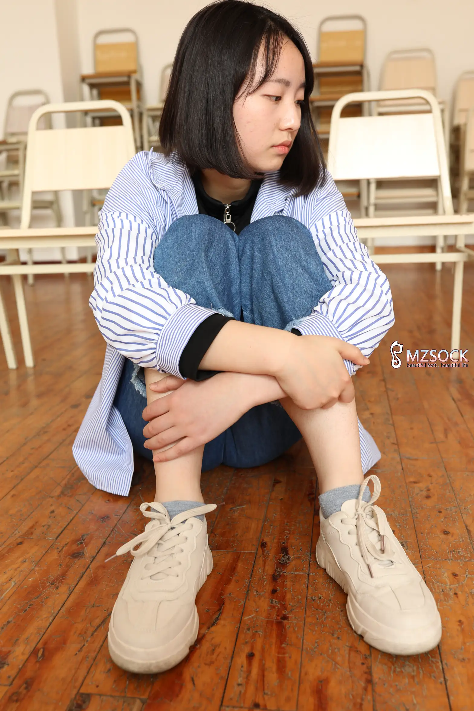 [爱美足] 爱美足 NO.001 肖弧#[74P]-1