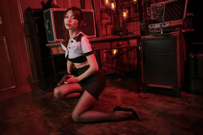 [爱美足] NO.110 凯西 黑丝女警cos 高跟美腿外拍 街拍#[77P]-8