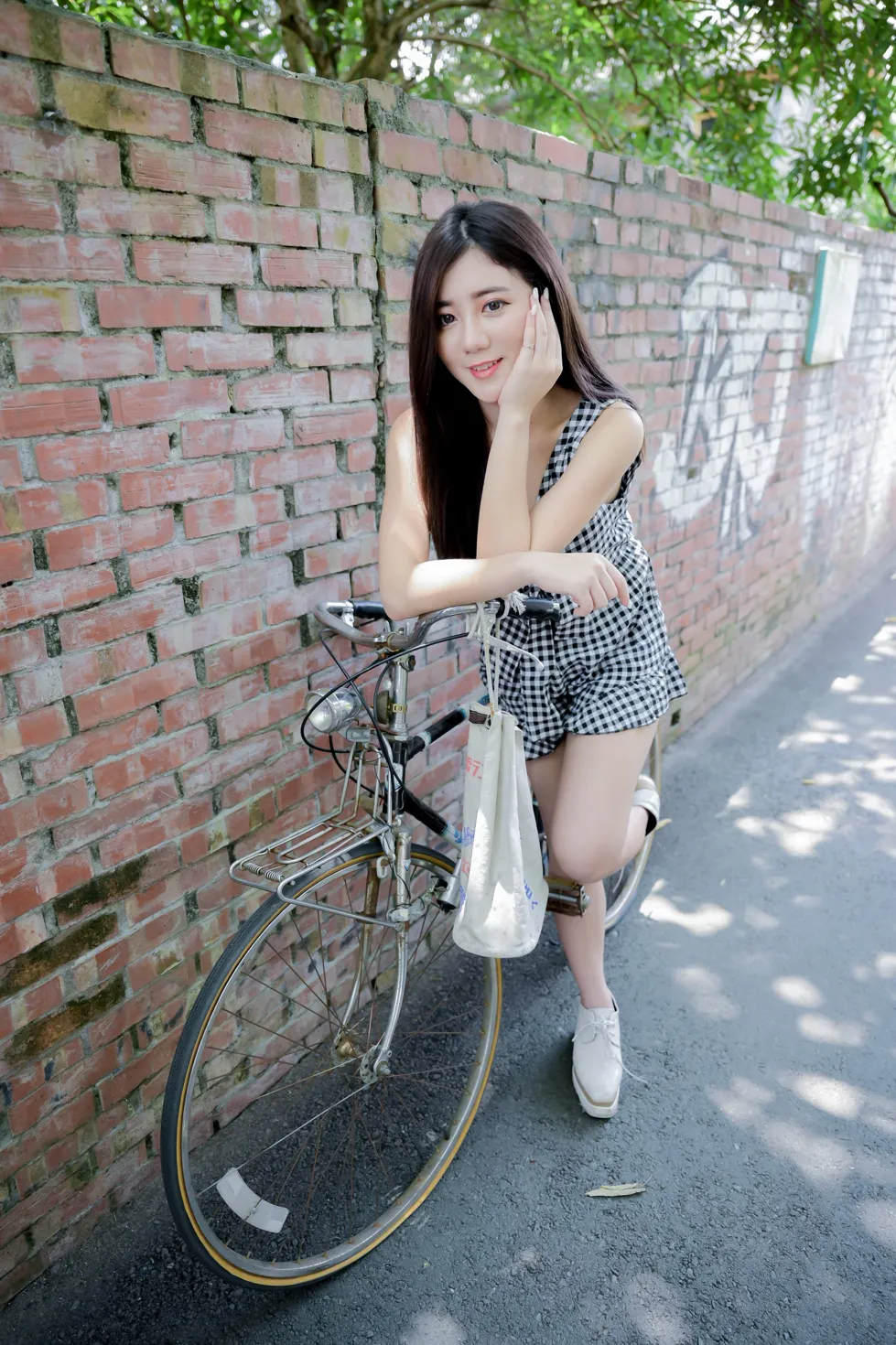 [爱美足] NO.214 乐乐 休闲布鞋美腿 街拍#[95P]-12