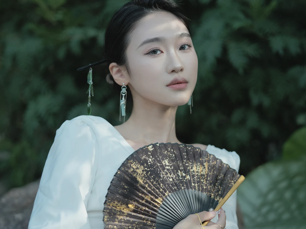 [艺图语] 2022.12.19 Vol.2713 – 落叶飞花 likeu#[47P]-4
