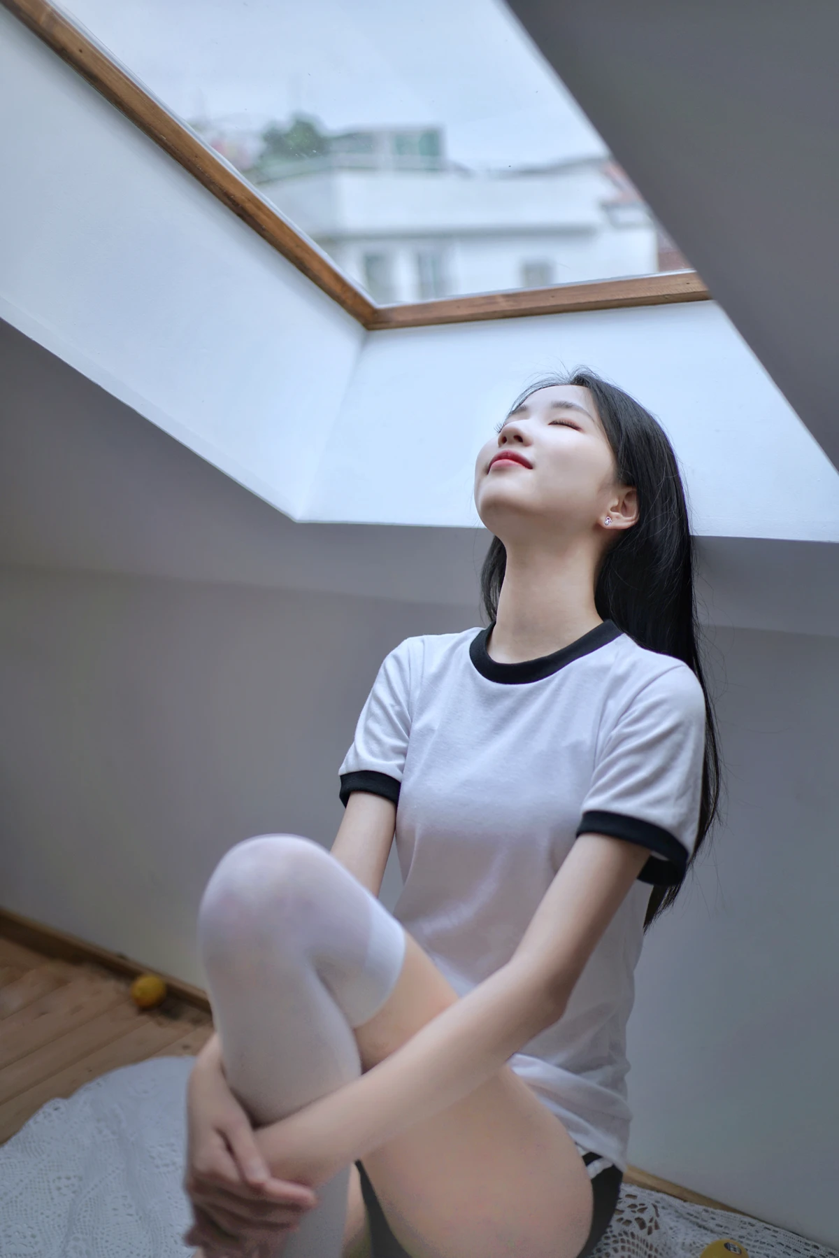 [艺图语] 2022.12.29 Vol.2785 – 阁楼里的素白 小静#[26P]-3