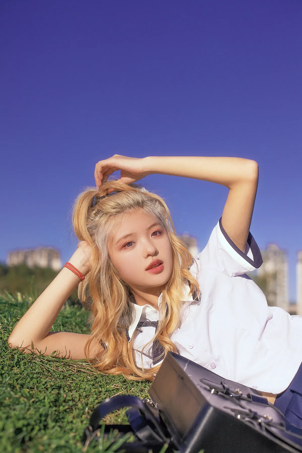 [艺图语] 2022.12.11 Vol.2649 – 芭比少女 笑死银#[22P]-1
