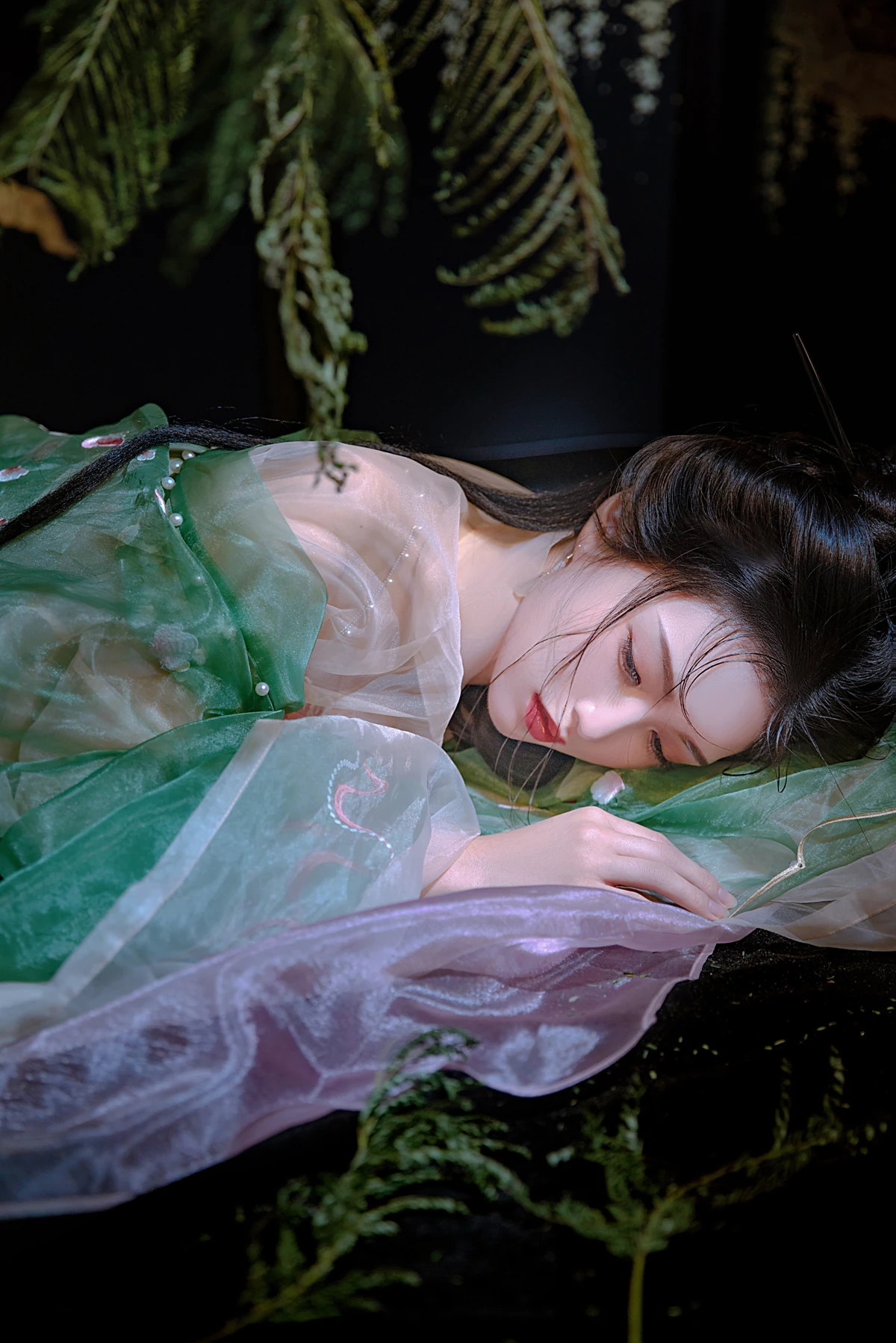 [YITUYU] 2023.03.09 Vol.3035 The garden is green Fat Qi#[31P]-2