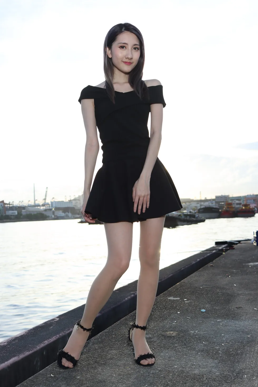[爱美足] NO.140 Elaine Chung 连衣裙丝袜凉高美腿 街拍#[73P]-13