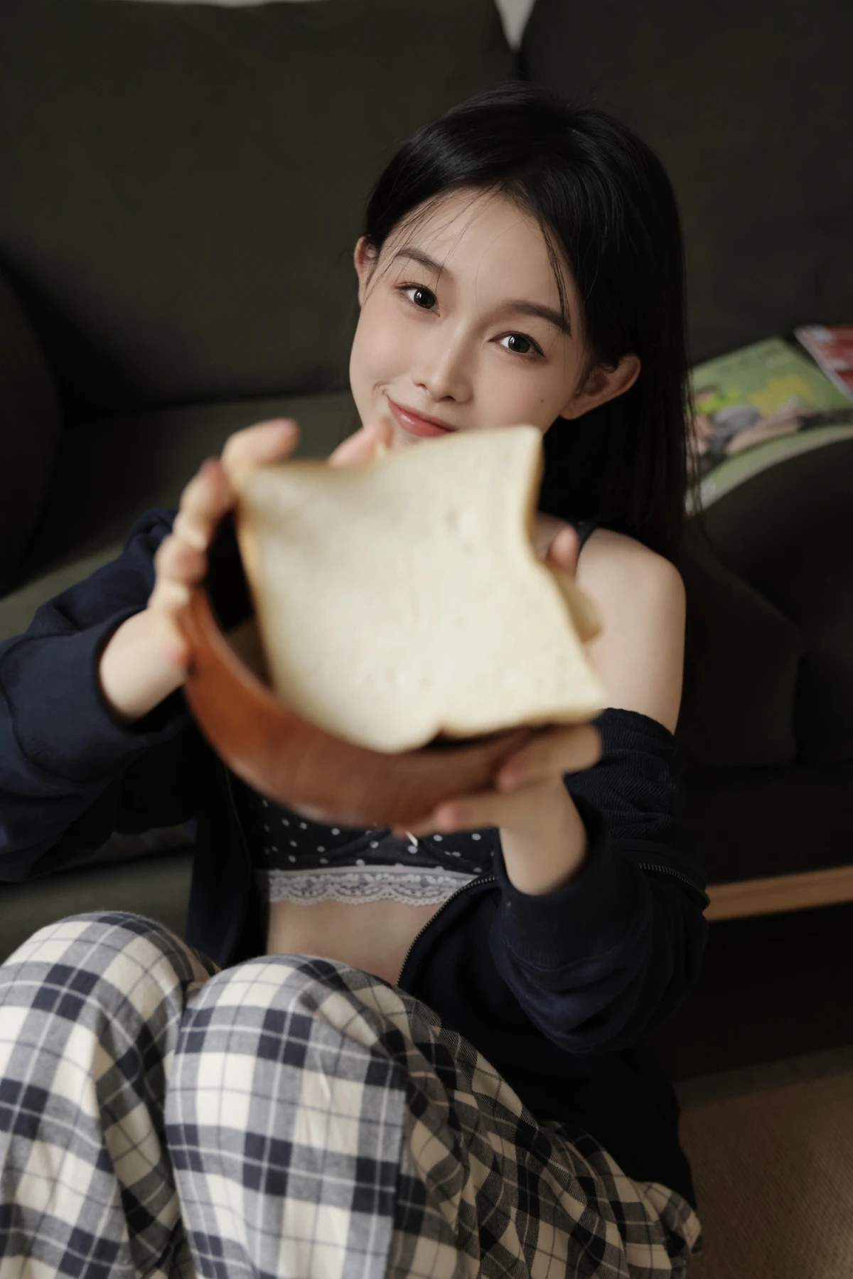 [YITUYU] 2023.01.02 Vol.2815 – The Wind Blowing Pinellia Yogurt with filling is good times#[27P]-8