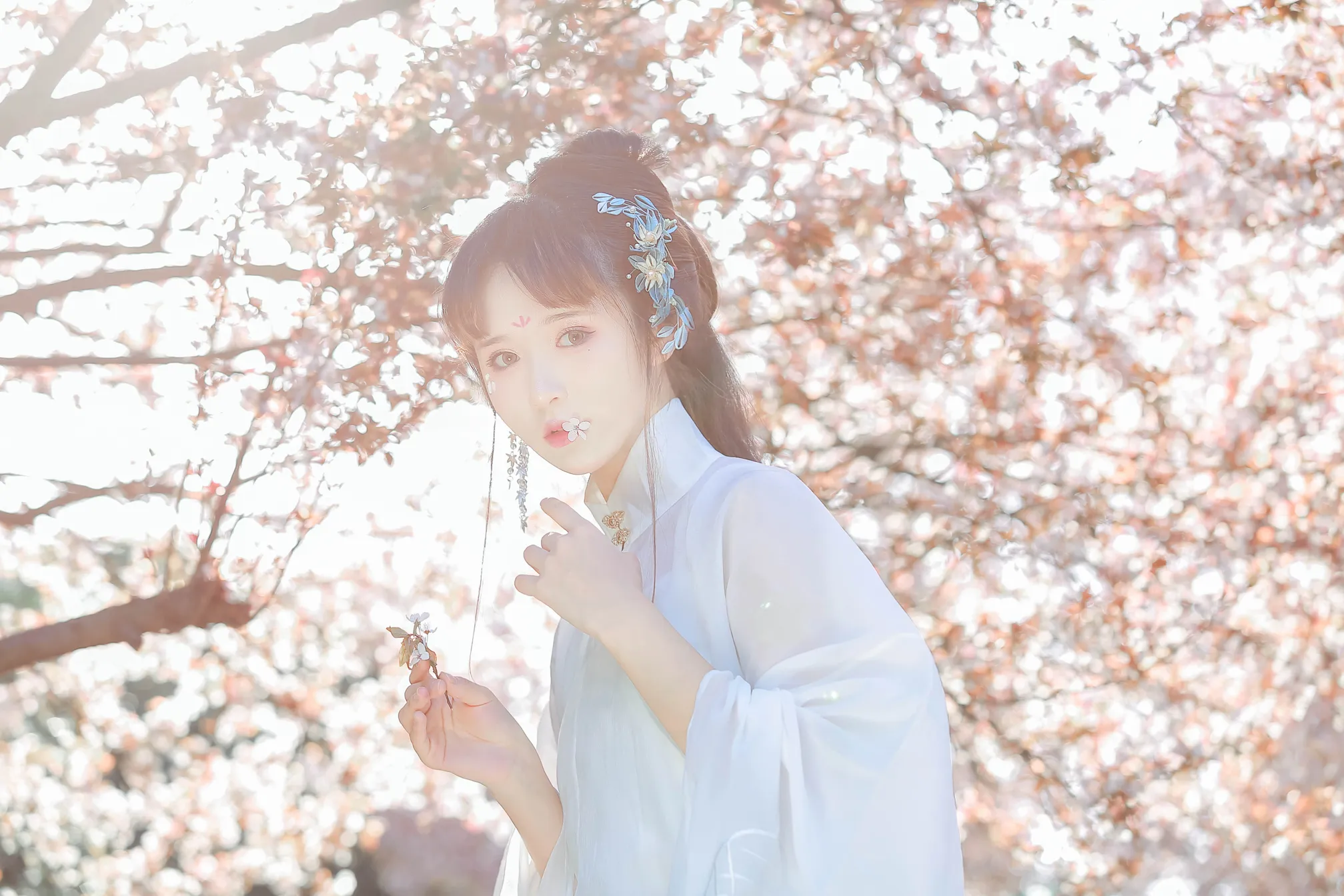 [艺图语] 2022.12.04 Vol.2597 – 晴光好 奶文文#[23P]-1