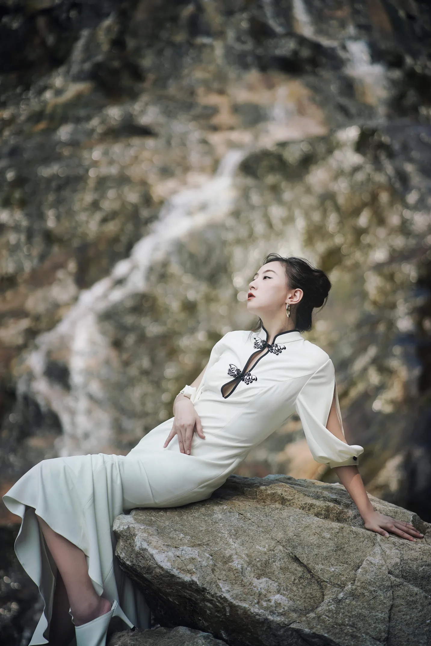 [艺图语] 2022.12.04 Vol.2596 – 飘绢流白 土土#[22P]-3