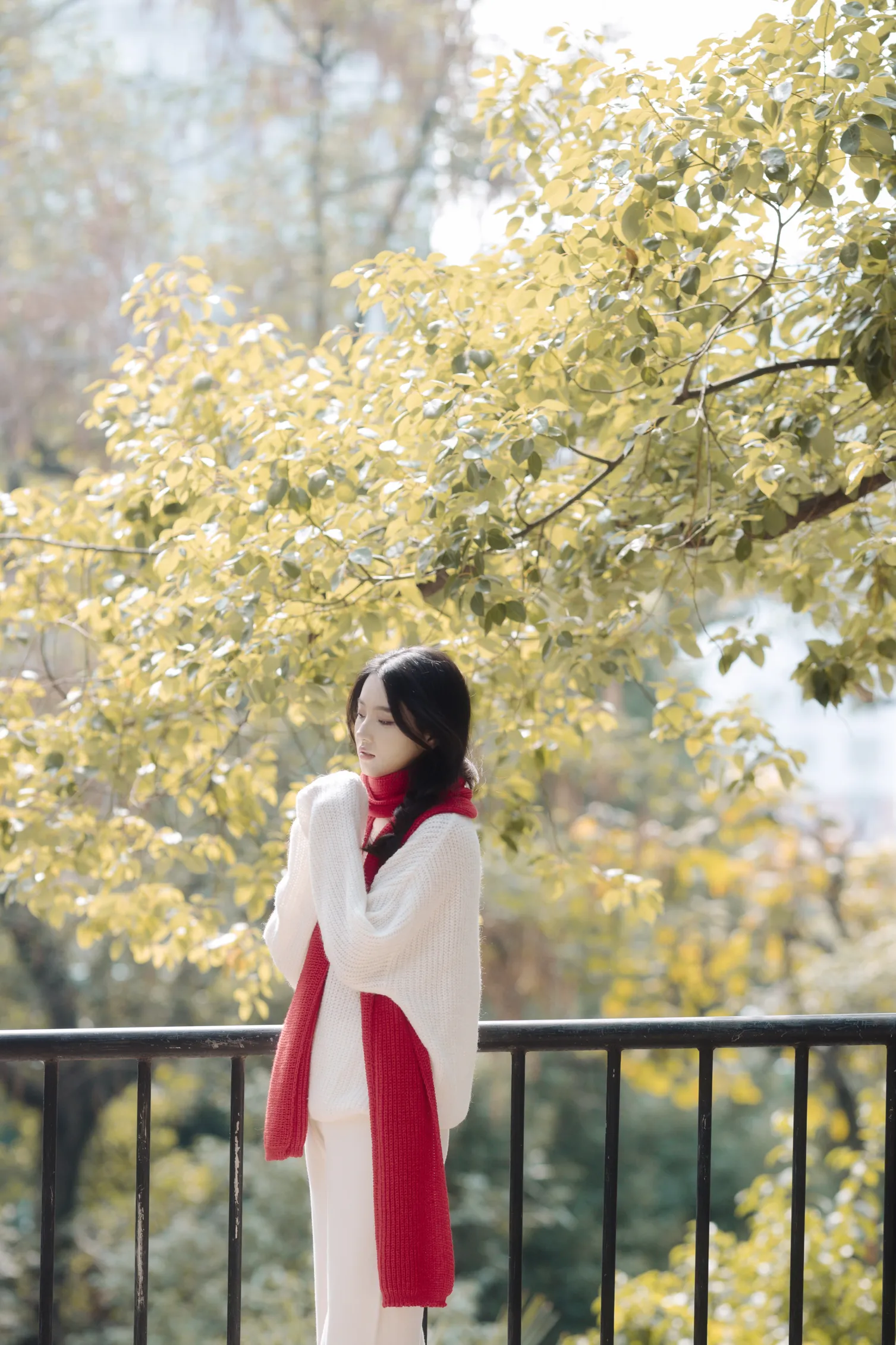 [艺图语] 2022.12.05 Vol.2604 – 红色暖冬 幽灵胡子#[46P]-10