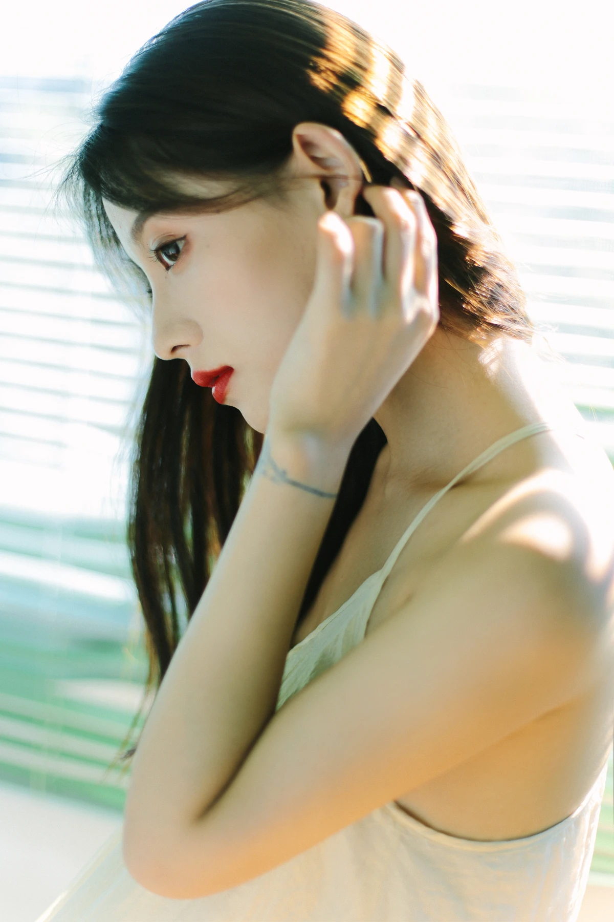 [YITUYU] 2022.12.16 Vol.2691 – Light and Shadow stamen#[38P]-1