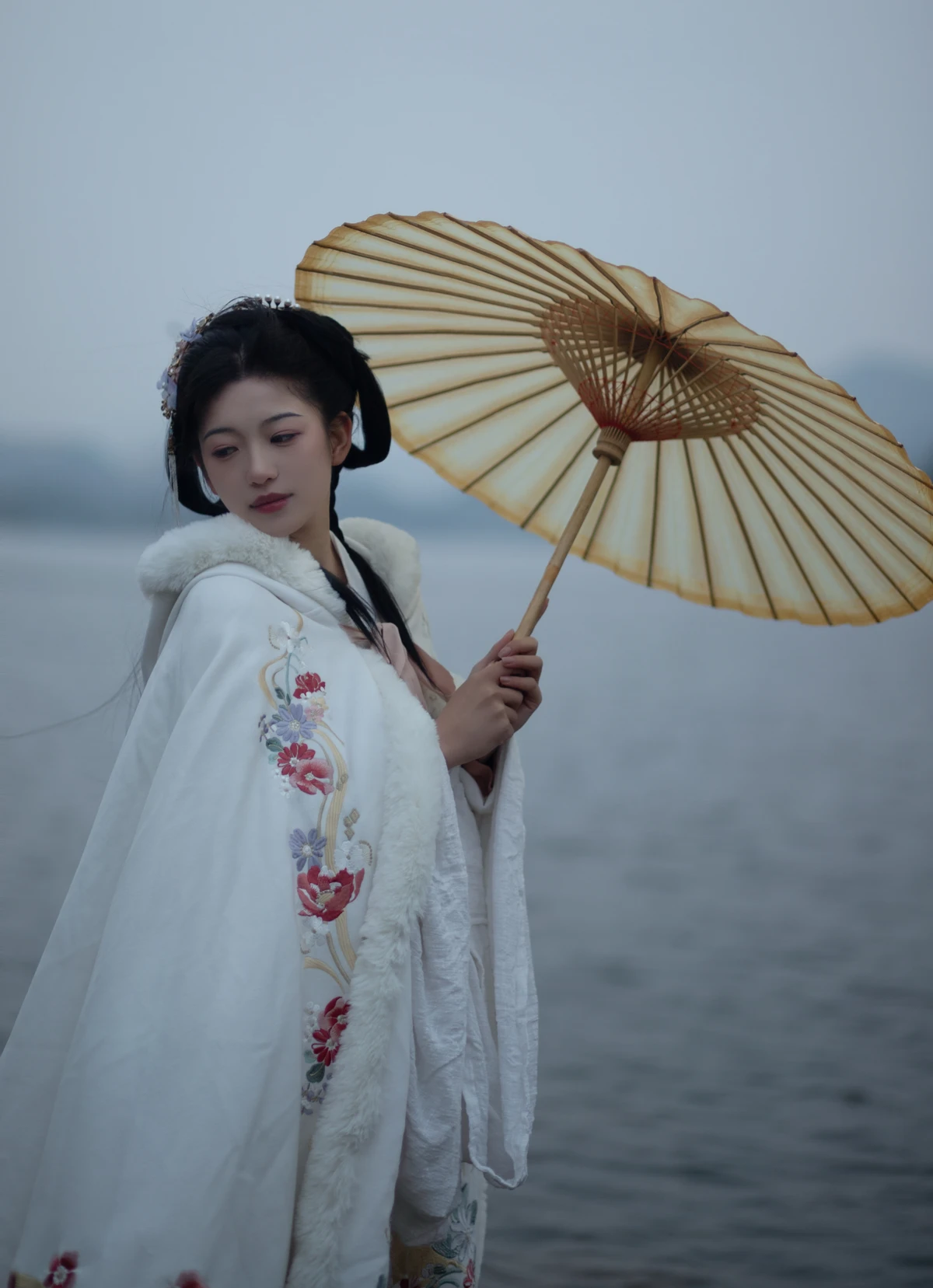 [艺图语] 2023.01.15 Vol.2919 寒衣 一口蛋糕#[27P]-15