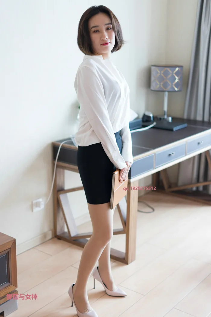 [爱美足] NO.034 木子的小包裙 街拍#[97P]-1