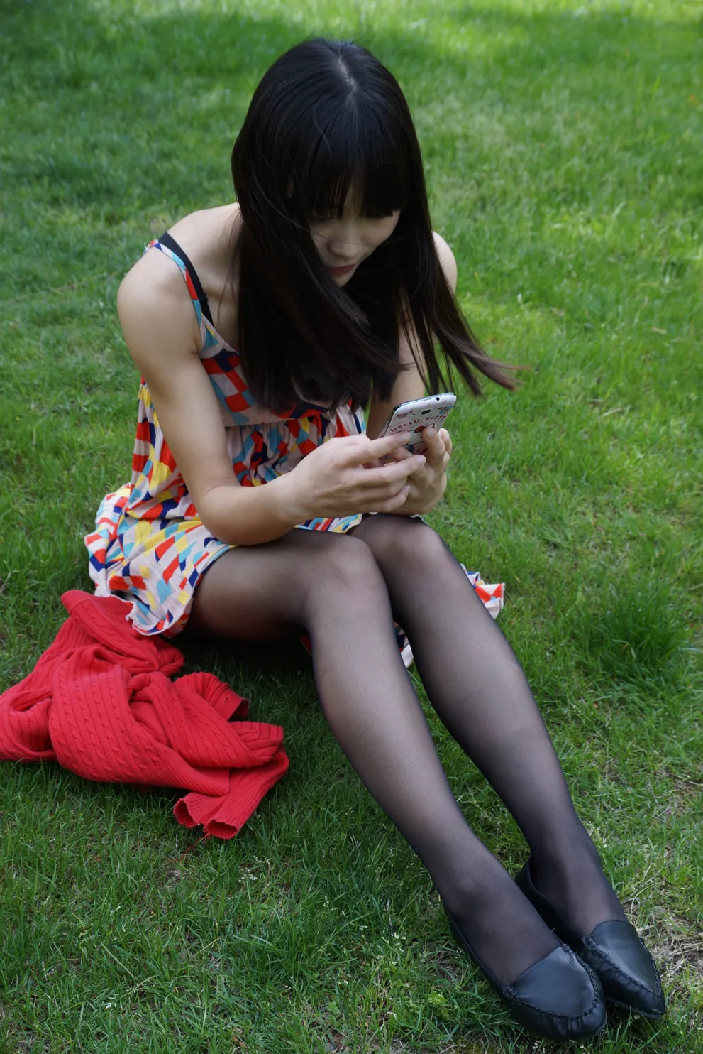 [爱美足] NO.031 草地上的长黑丝 街拍#[56P]-4