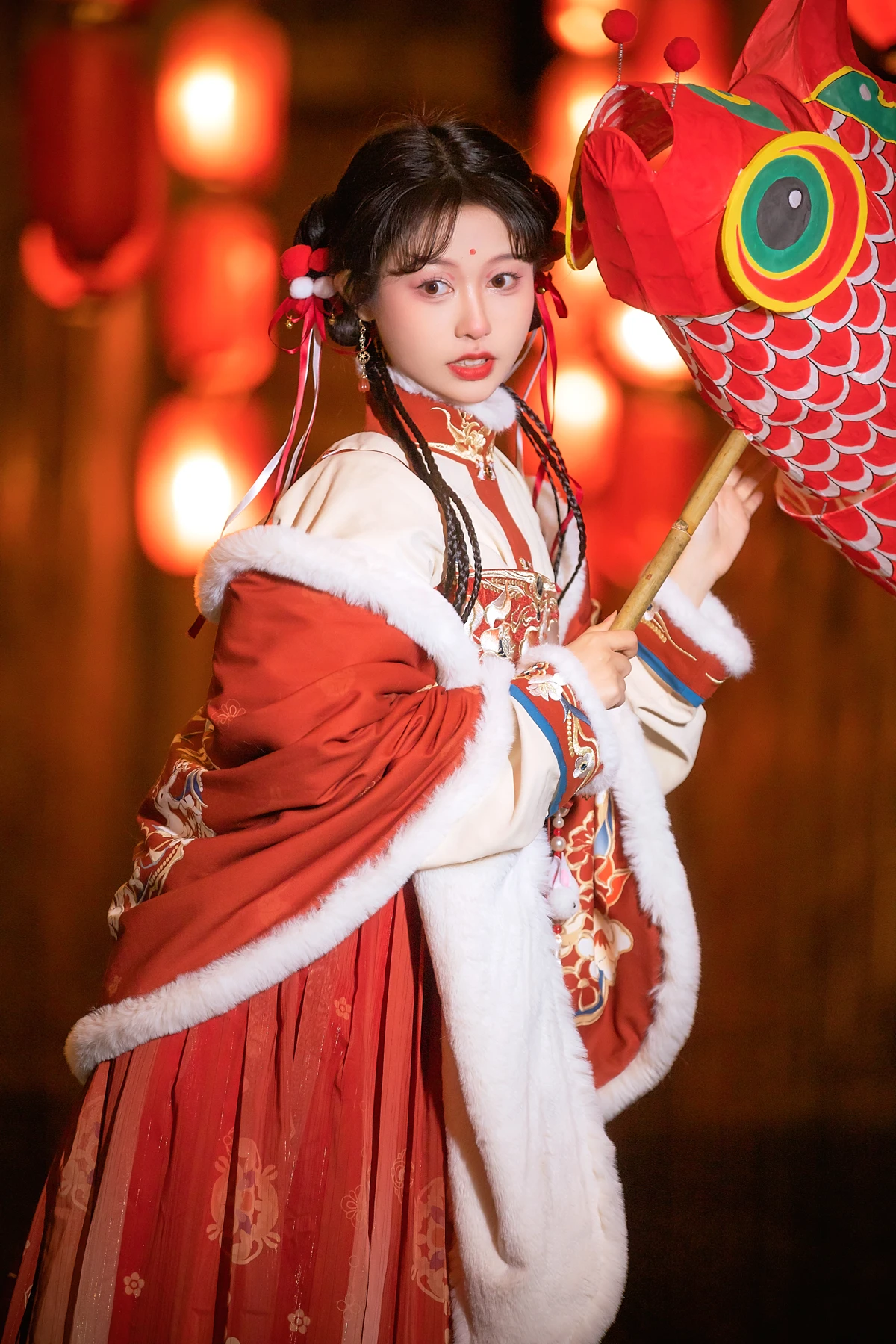 [艺图语] 2023.02.09 Vol.3003 逛灯会 梨一依#[22P]-6