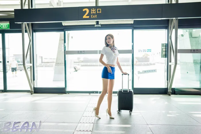 [爱美足] NO.219 金允乔 台中高铁 高跟美腿外拍 街拍#[81P]-1