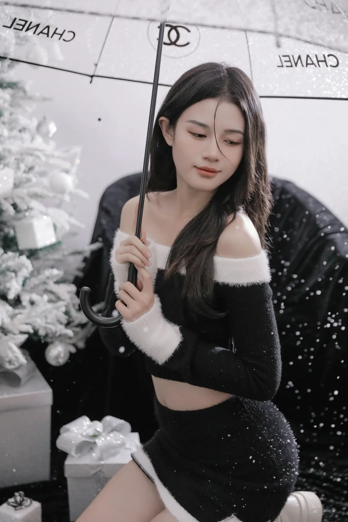 [艺图语] 2022.12.11 Vol.2653 – 圣诞少女 馨瑶XINYAO#[25P]-5