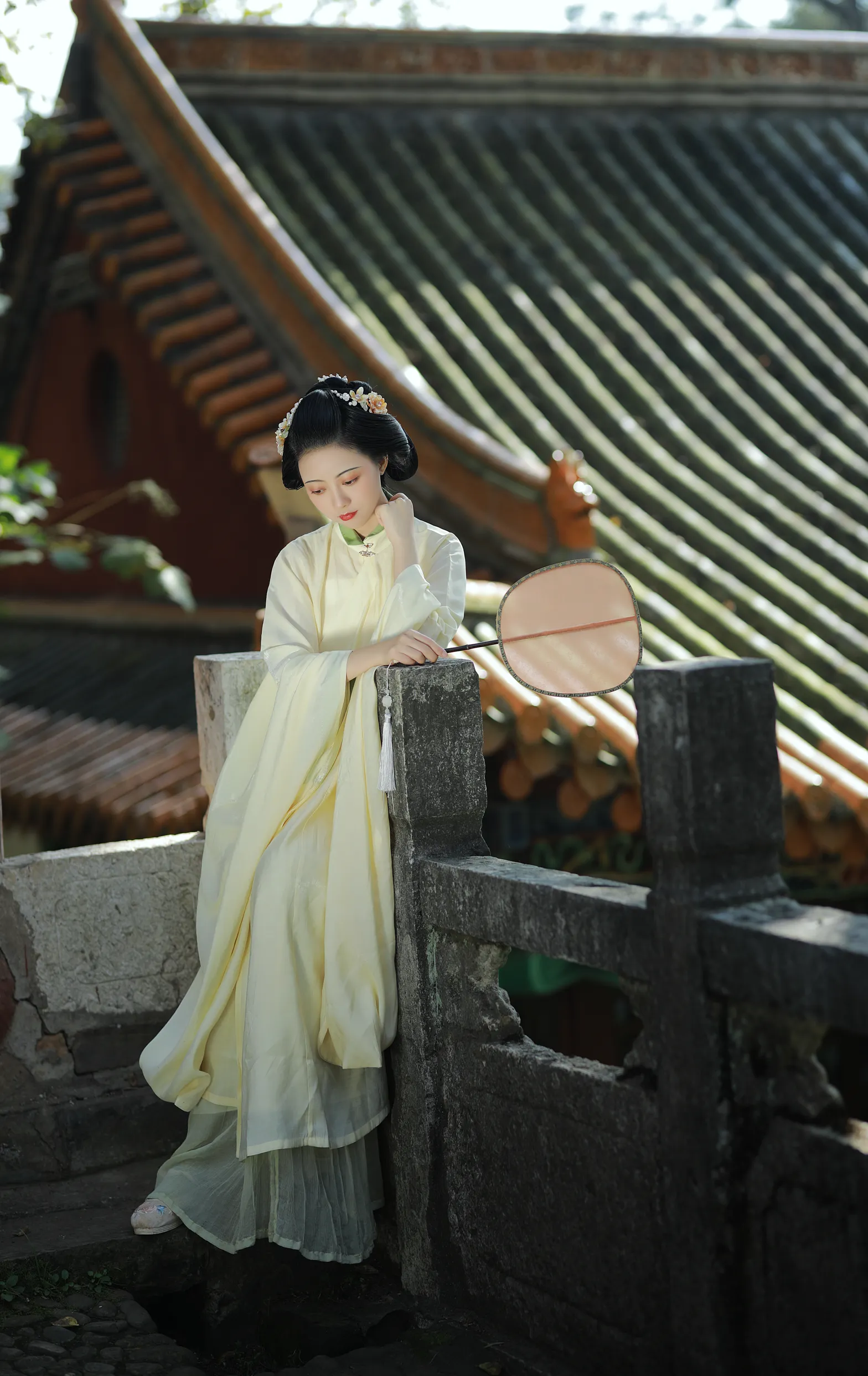 [艺图语] 2022.11.30 Vol.2561 – 淡淡春山 YunFleur#[40P]-12