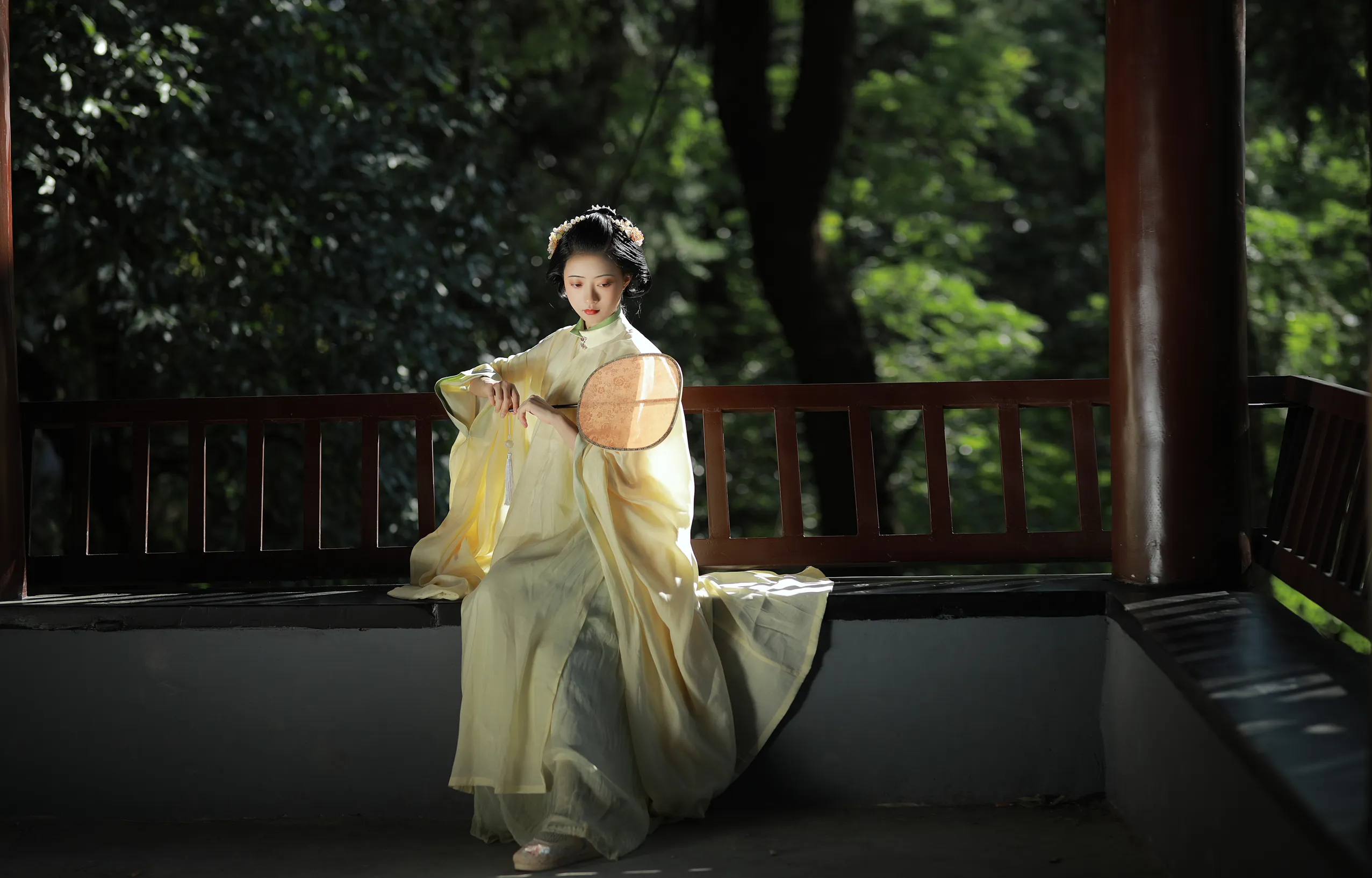 [艺图语] 2022.11.30 Vol.2561 – 淡淡春山 YunFleur#[40P]-18