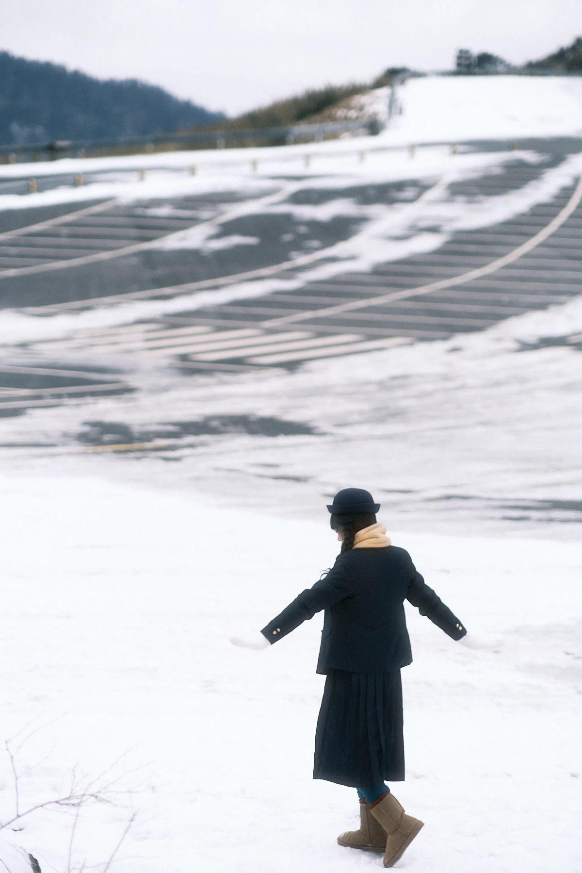 [艺图语] 2022.12.28 Vol.2775 – 初雪降临时 会想起我吗 甜茶#[23P]-4