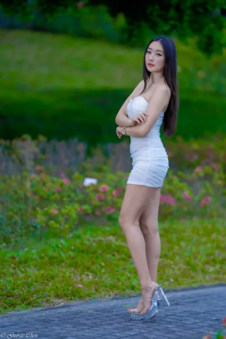[Mzsock] NO.076 Wu Xiaokui pure white dress high heels beautiful legs outdoor shot street photography#[34P]-1