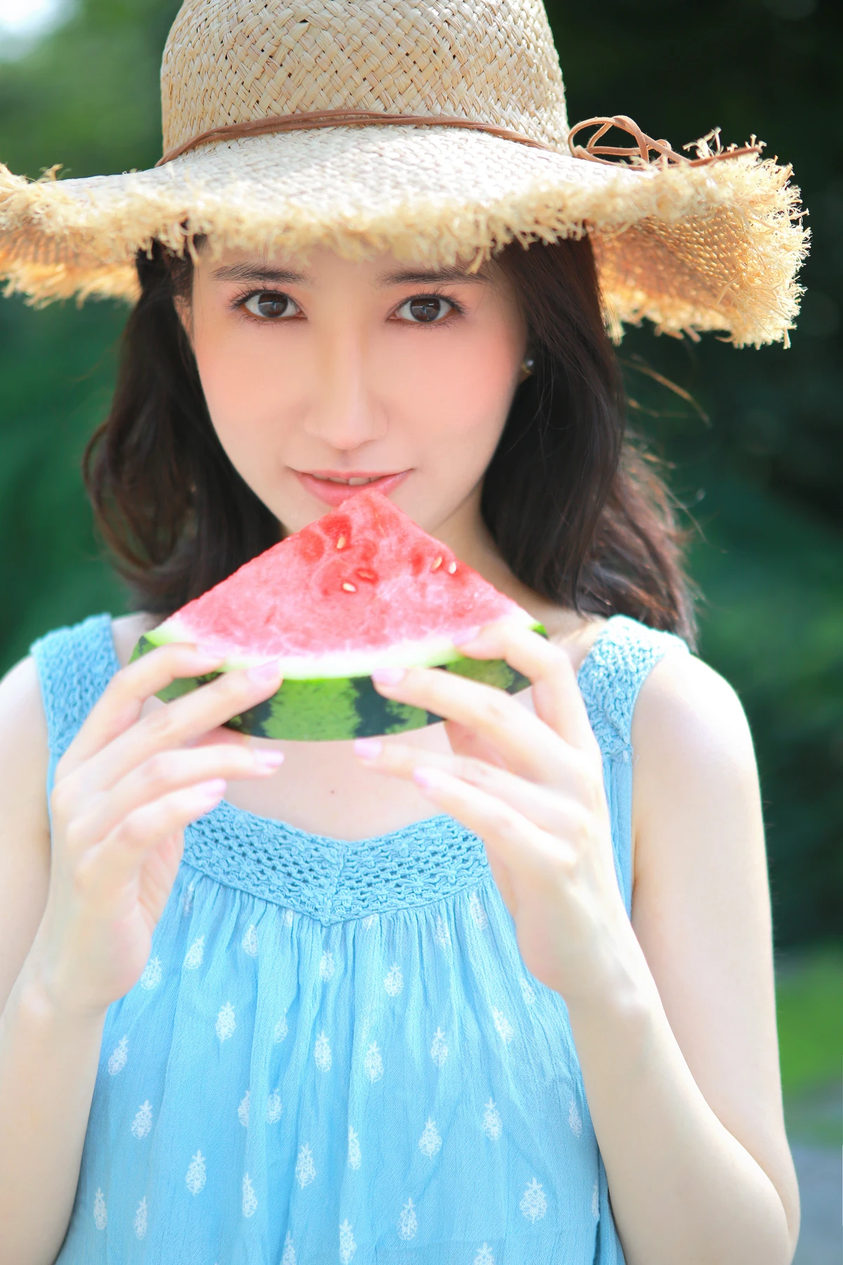 [艺图语] 2022.12.24 Vol.2745 – 盛夏光年 倩#[22P]-1