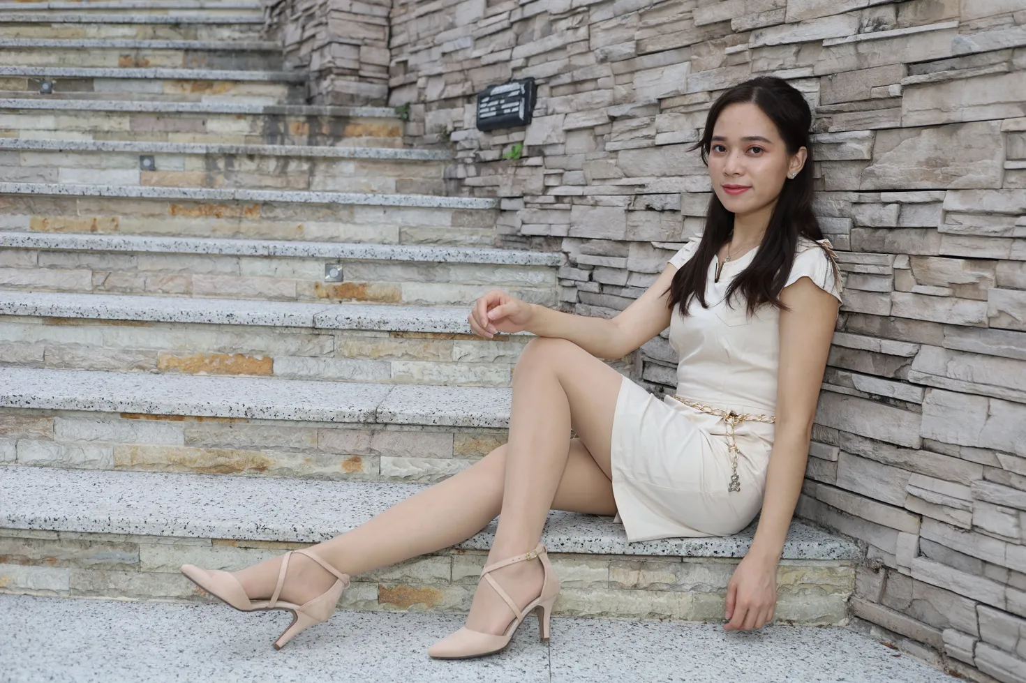 [爱美足] NO.107 Vency Shen 米色连衣裙丝袜高跟美腿 街拍#[70P]-11