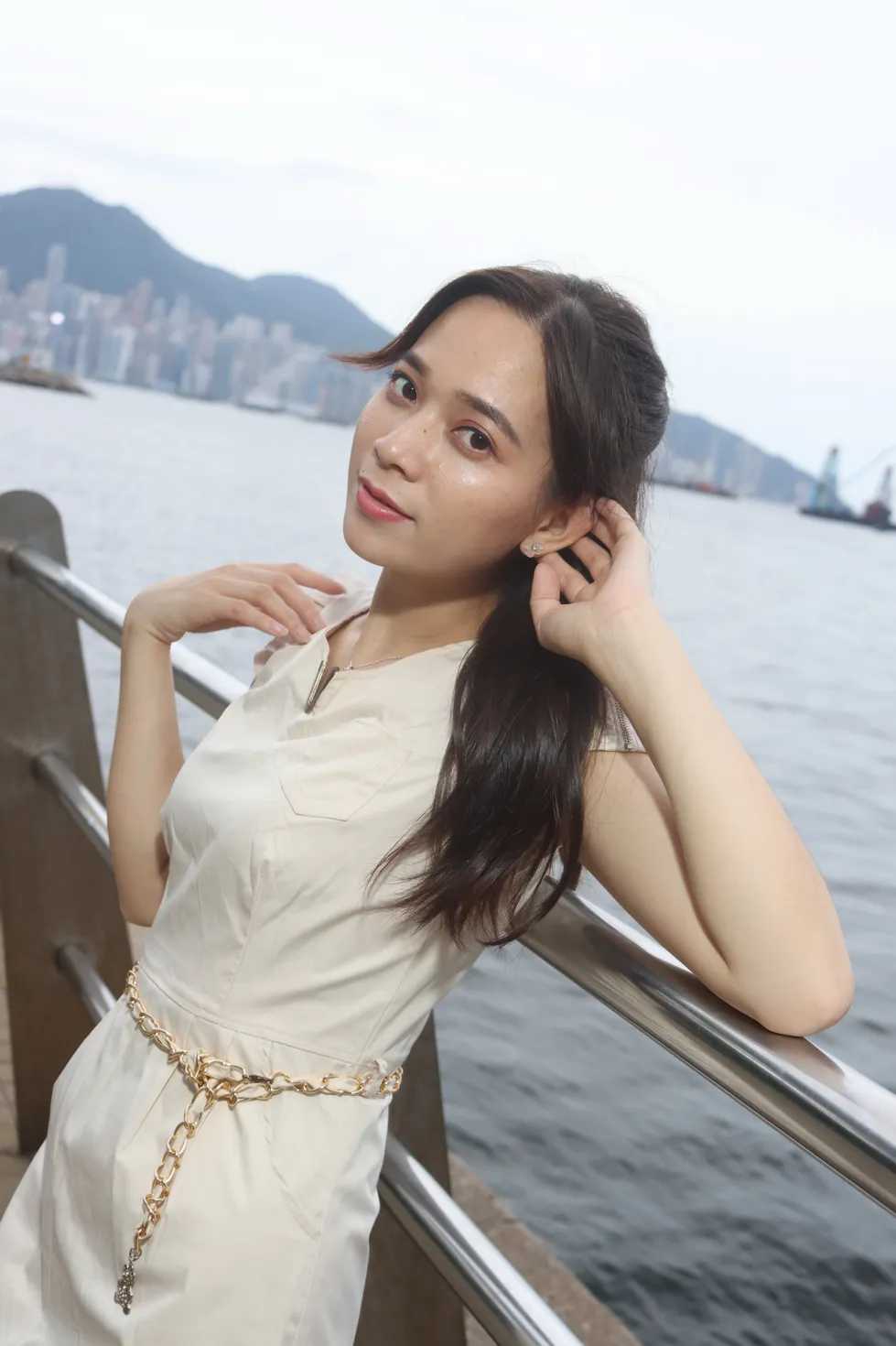 [爱美足] NO.107 Vency Shen 米色连衣裙丝袜高跟美腿 街拍#[70P]-18