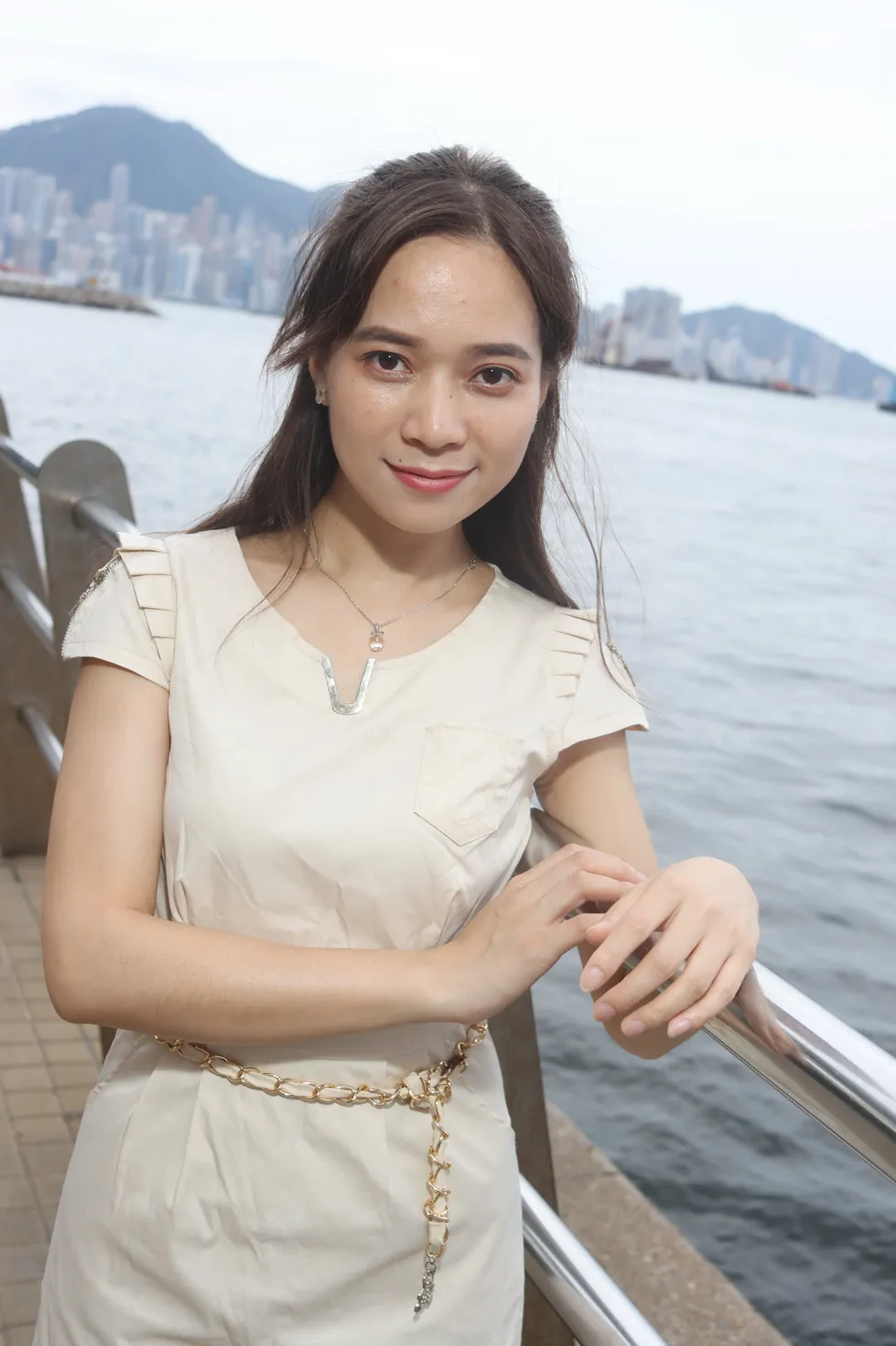 [爱美足] NO.107 Vency Shen 米色连衣裙丝袜高跟美腿 街拍#[70P]-1