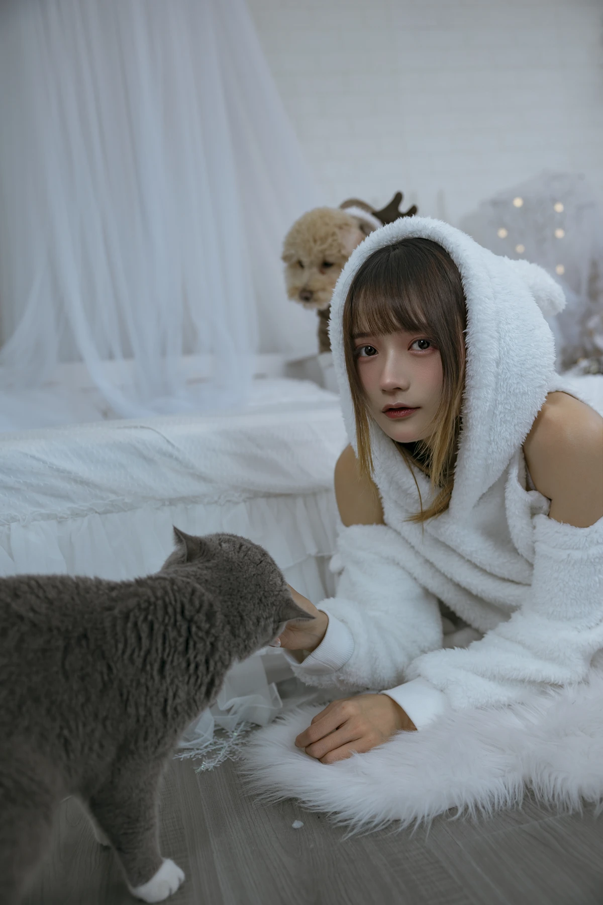 [艺图语] 2022.12.17 Vol.2702 – 温馨少女与宠物们 兔子Zzz不吃胡萝卜#[24P]-6