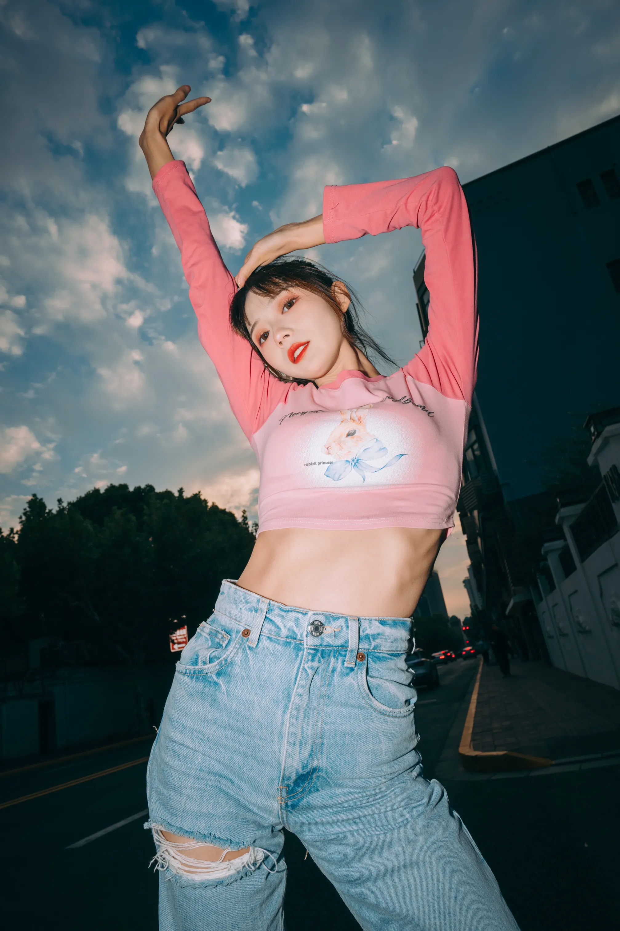 [艺图语] 2022.12.08 Vol.2627 – 街头酷Girl 兔子Zzz不吃胡萝卜#[27P]-10