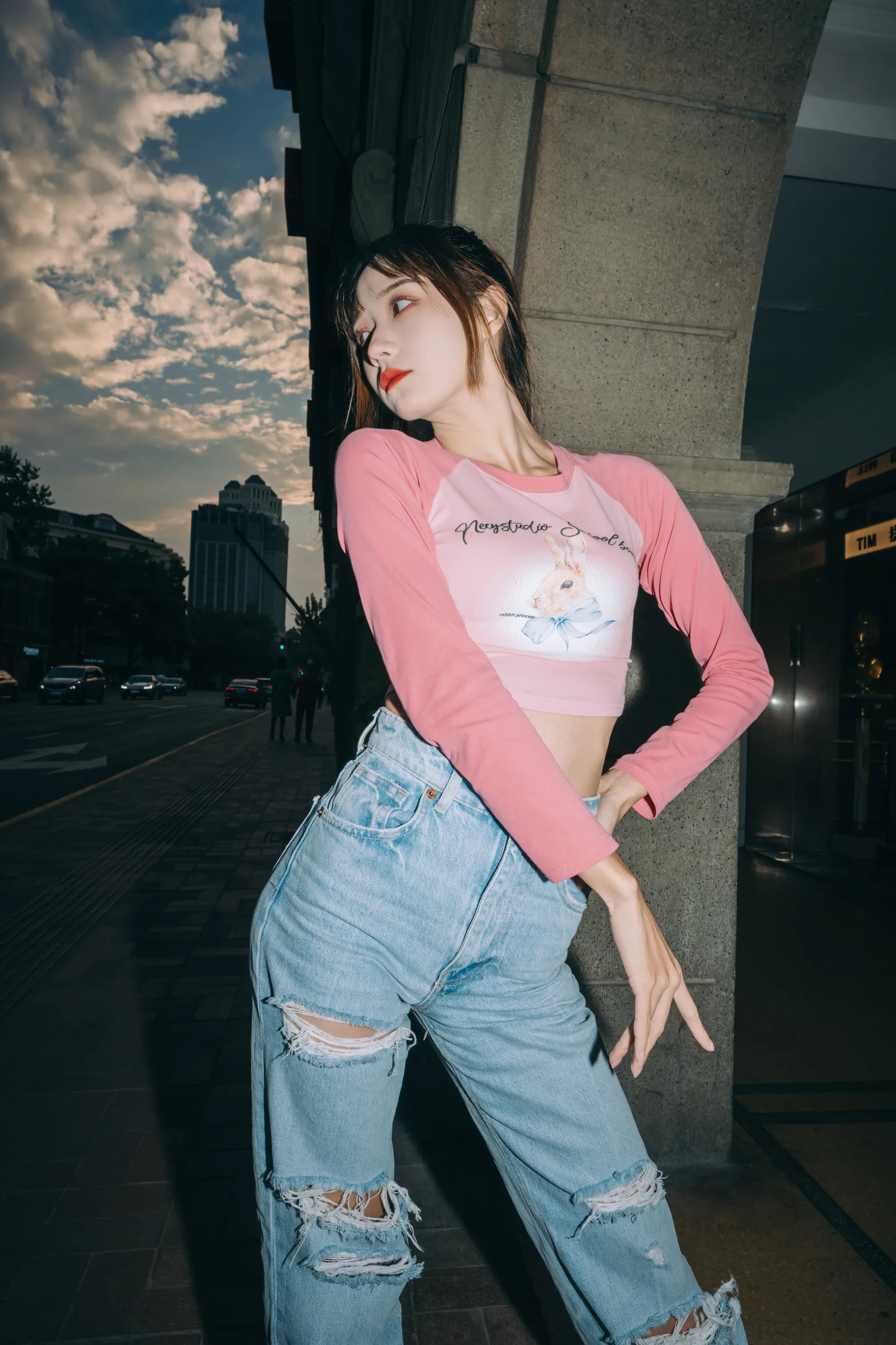[艺图语] 2022.12.08 Vol.2627 – 街头酷Girl 兔子Zzz不吃胡萝卜#[27P]-7