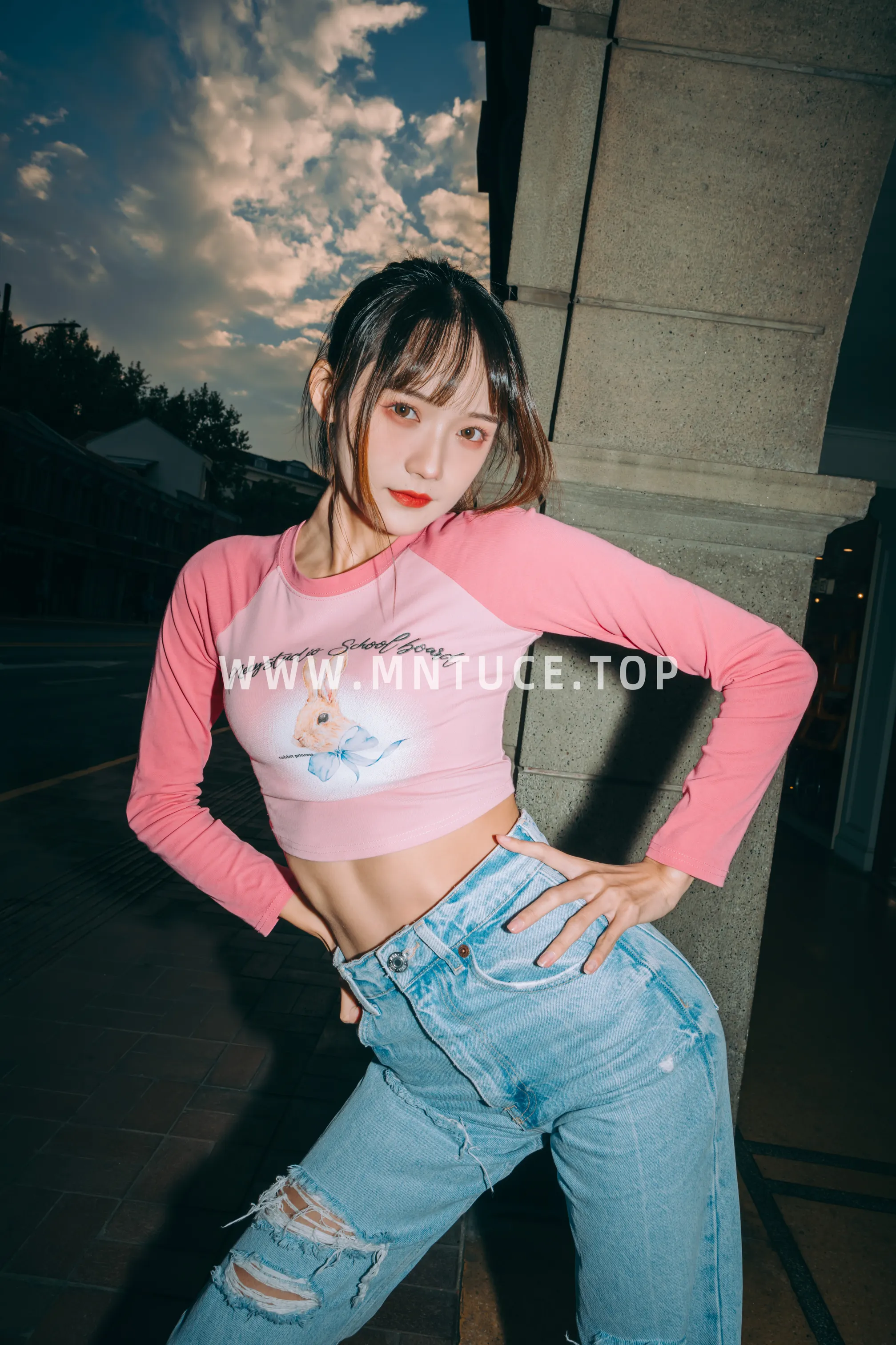 [艺图语] 2022.12.08 Vol.2627 – 街头酷Girl 兔子Zzz不吃胡萝卜#[27P]-8