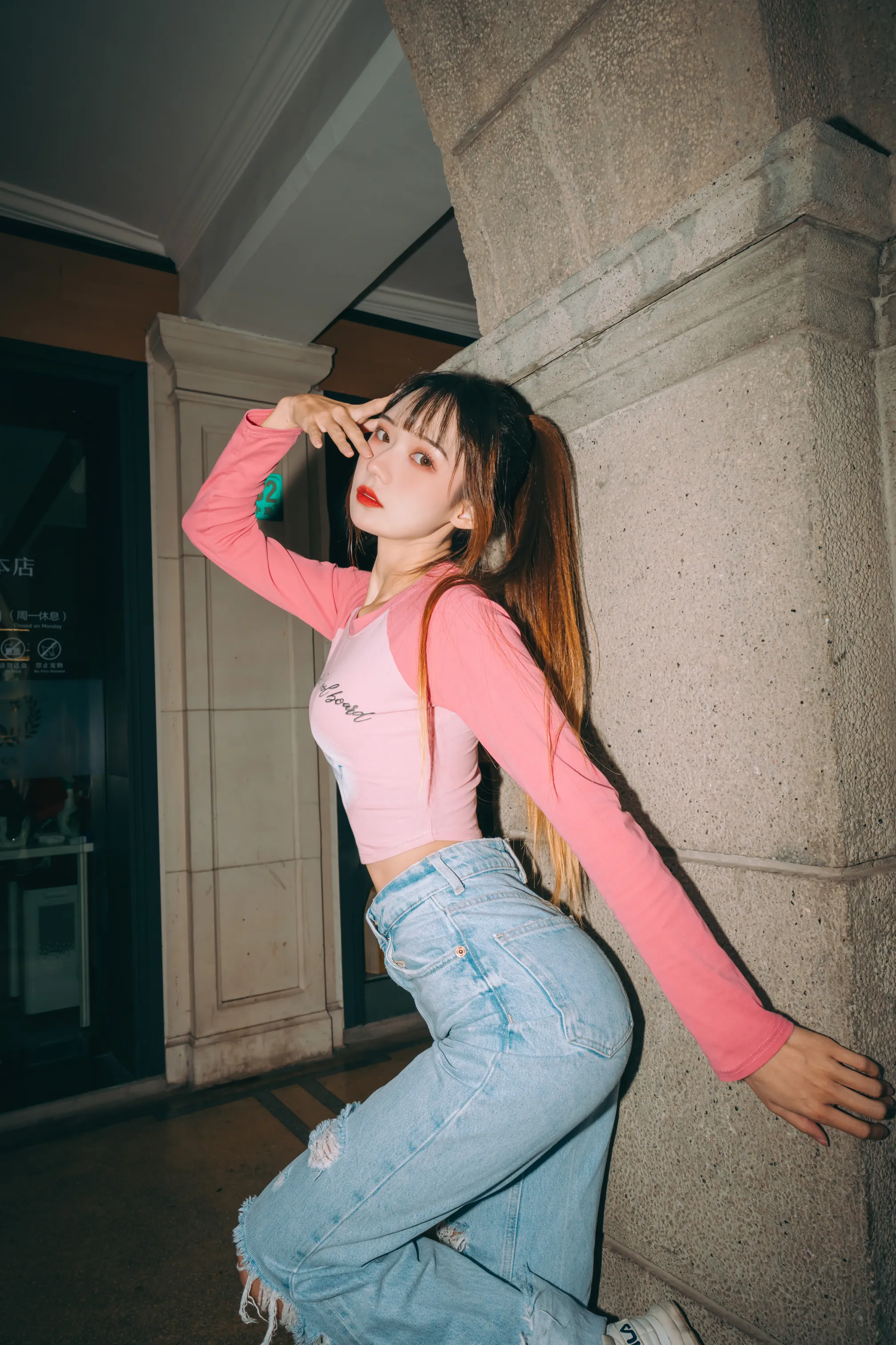 [艺图语] 2022.12.08 Vol.2627 – 街头酷Girl 兔子Zzz不吃胡萝卜#[27P]-3