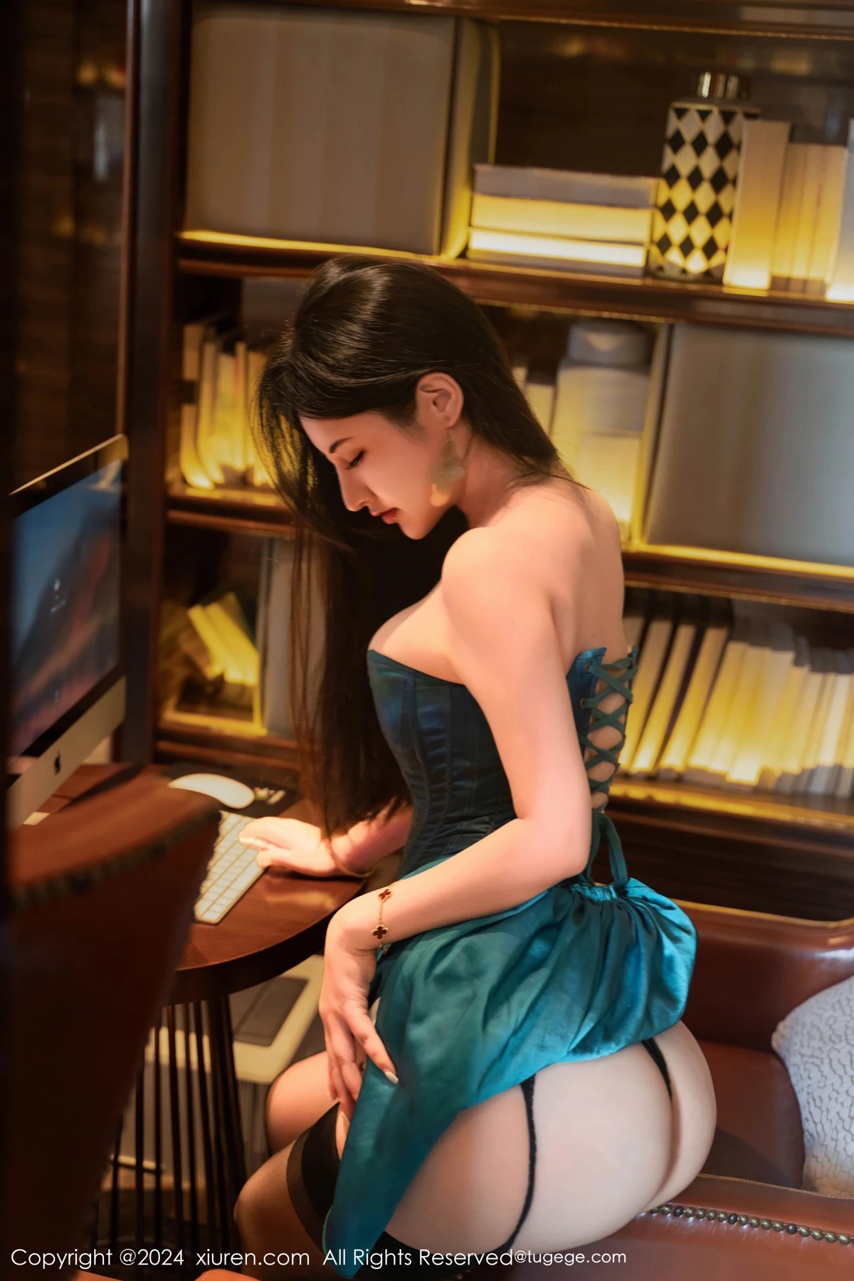 [秀人网] 2024.08.20 No.9039 诗诗kiki#[114P]-1