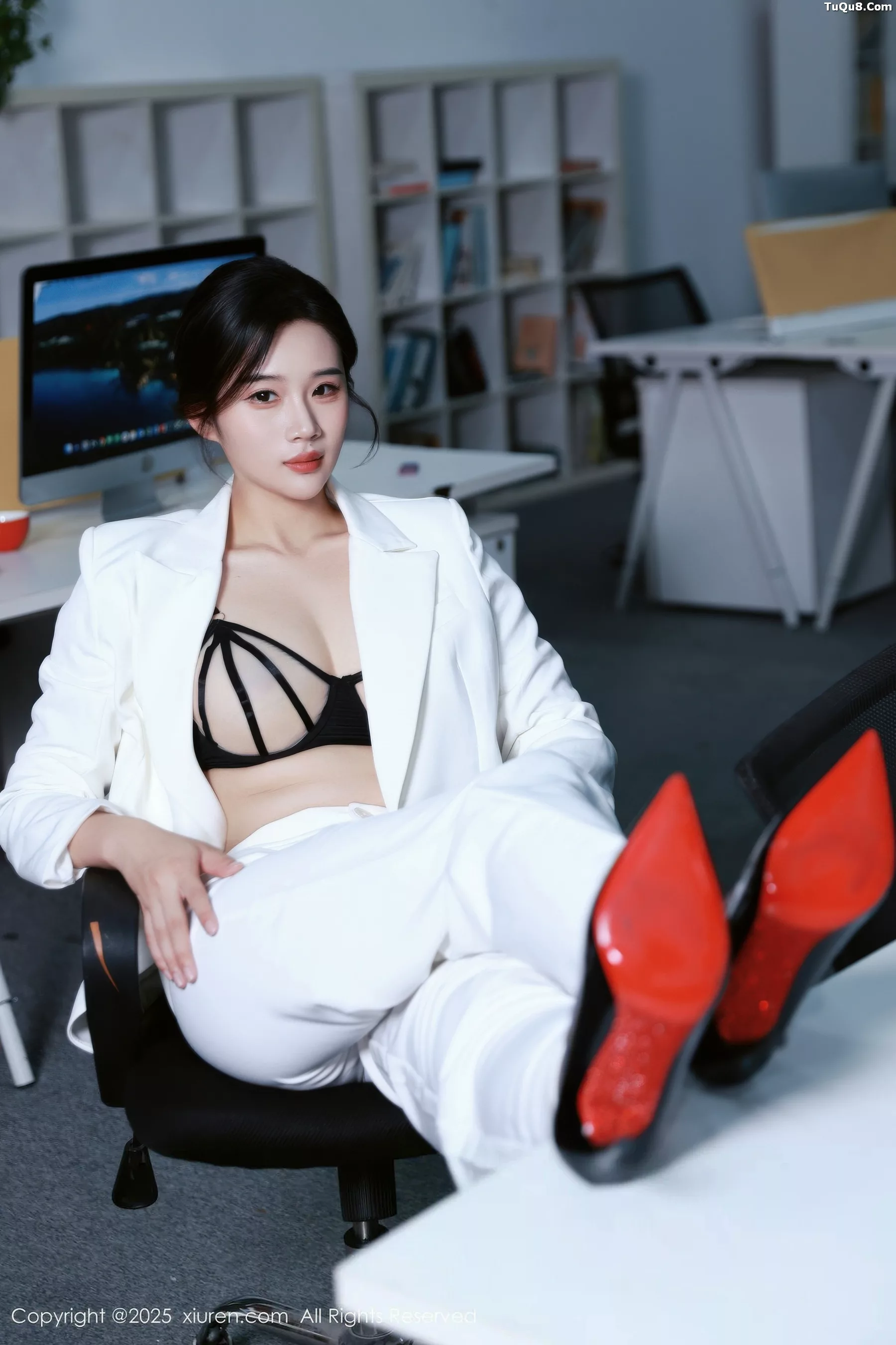 [秀人网] 2025.10.24 No.10908 南乔#[72P]-12