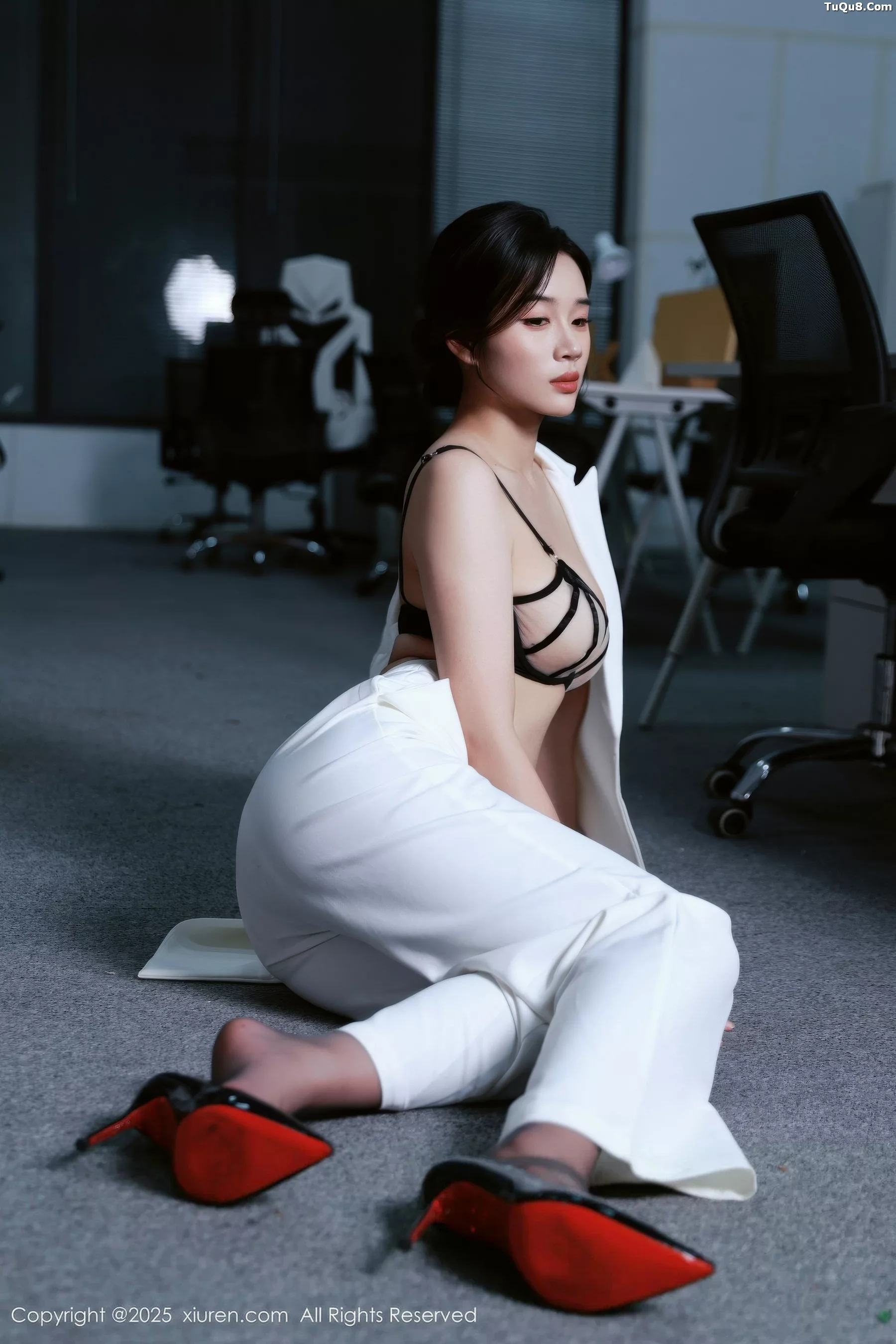 [秀人网] 2025.10.24 No.10908 南乔#[72P]-3
