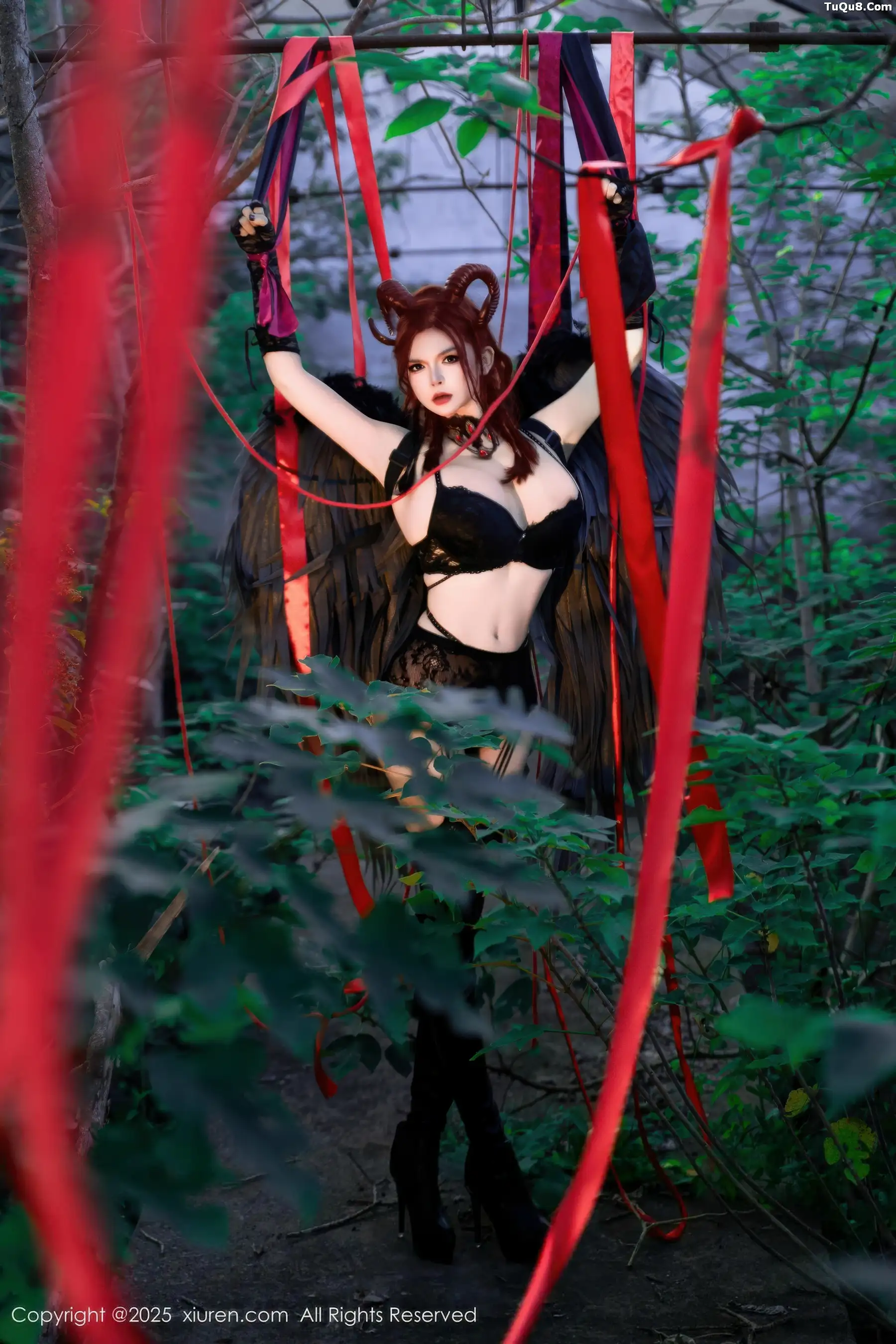 [秀人网] 2025.11.17 No.10994 伊丽莎有点白#[66P]-1