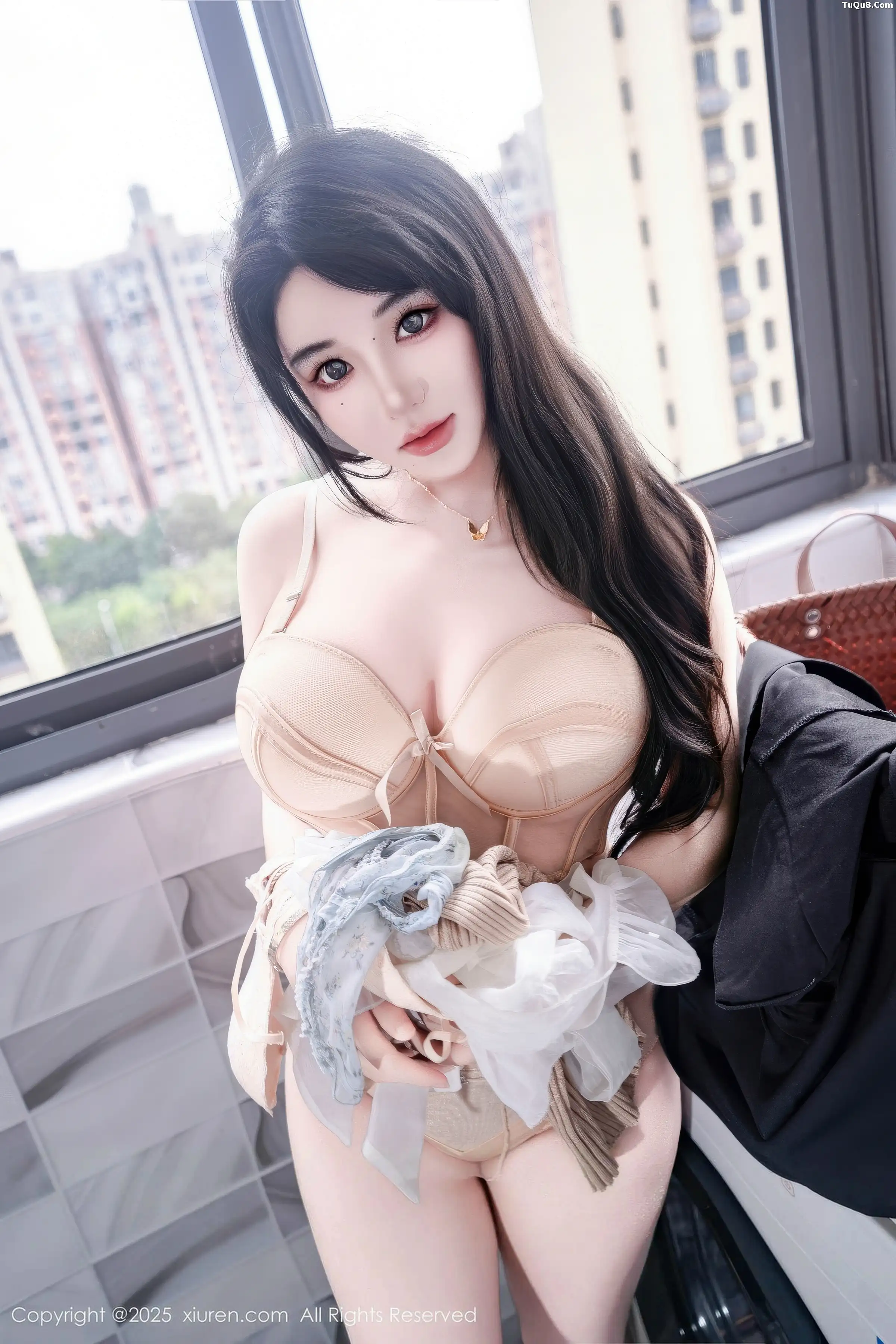 [秀人网] 2025.11.20 No.11010 汐汐爱吃草莓#[83P]-8