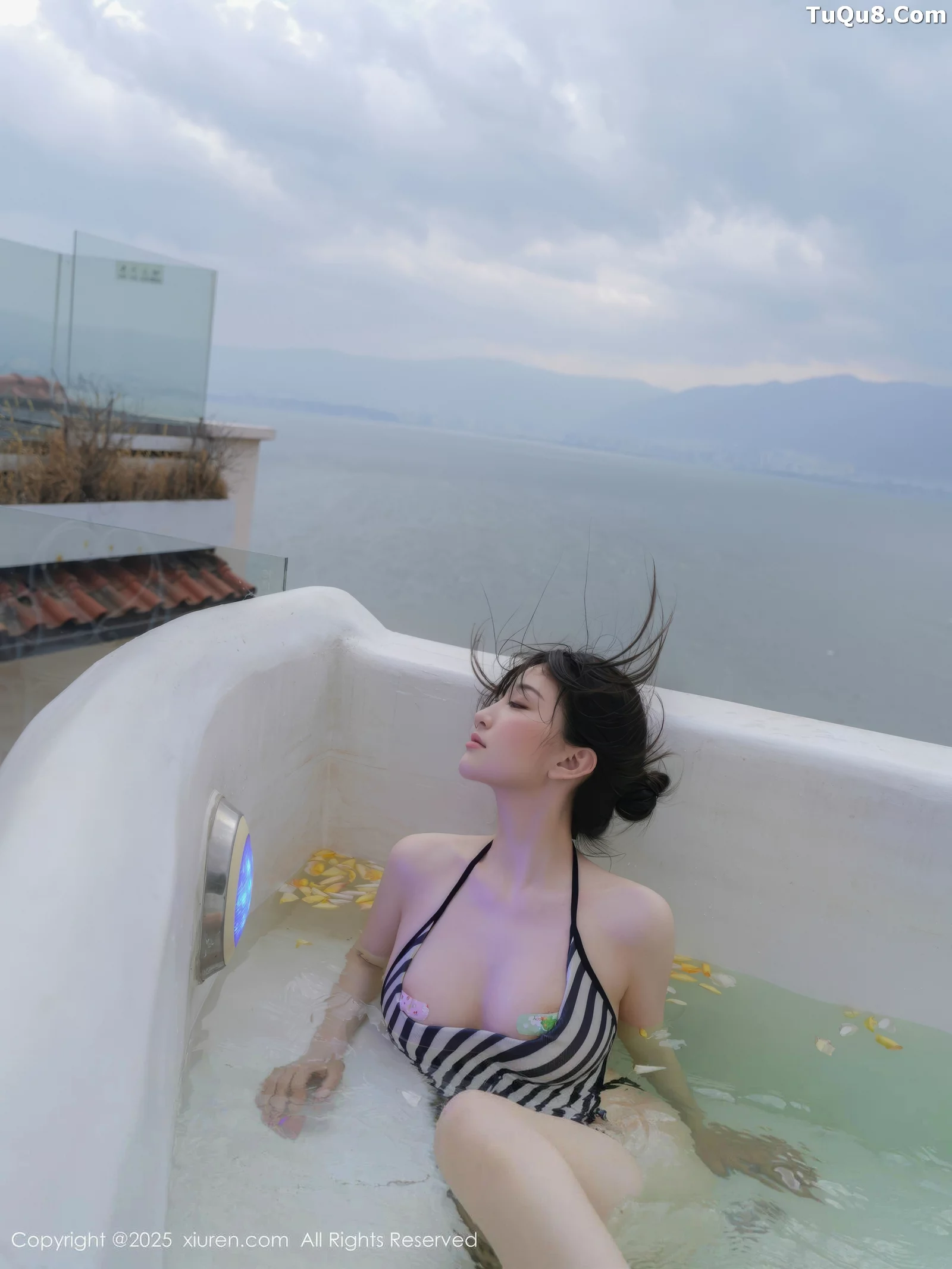 [秀人网] 2025.08.27 No.10698 白露#[57P]-1
