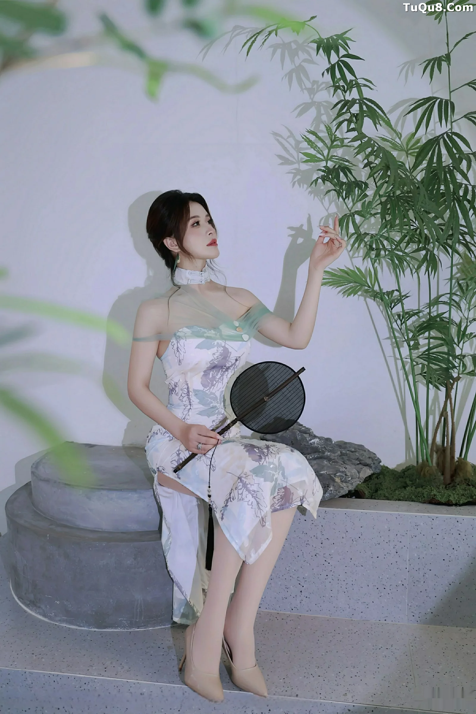 [秀人网] 2025.08.27 No.10694 阿依莎#[82P]-1