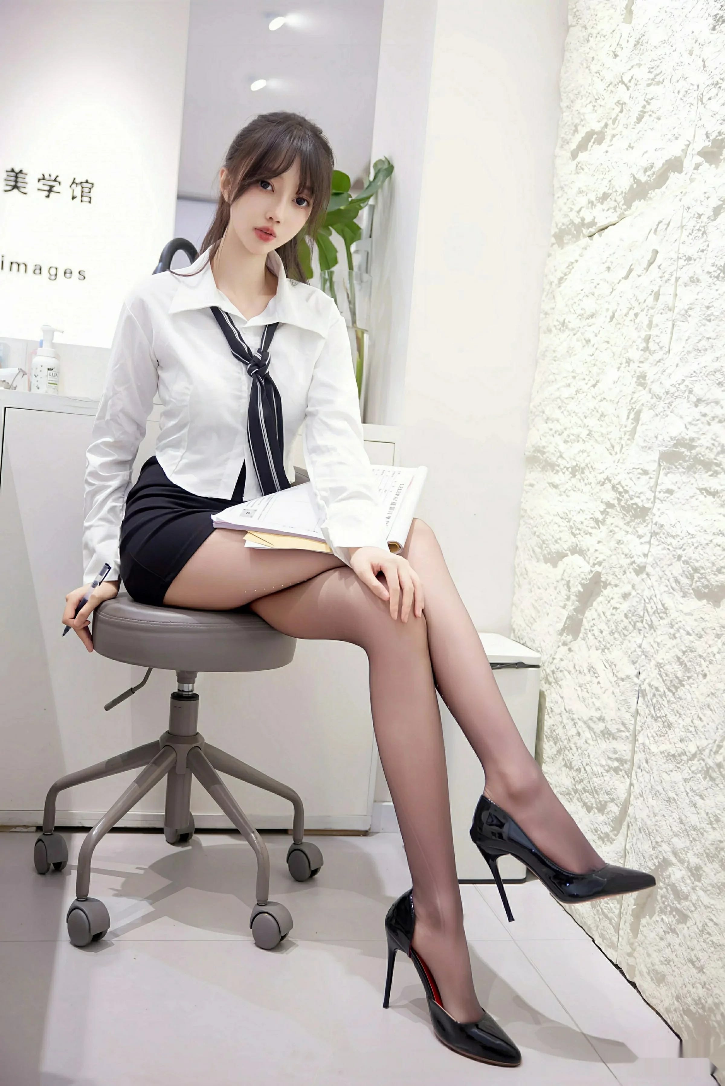 [秀人网] 2025.08.11 No.10636 玥儿玥#[58P]-13