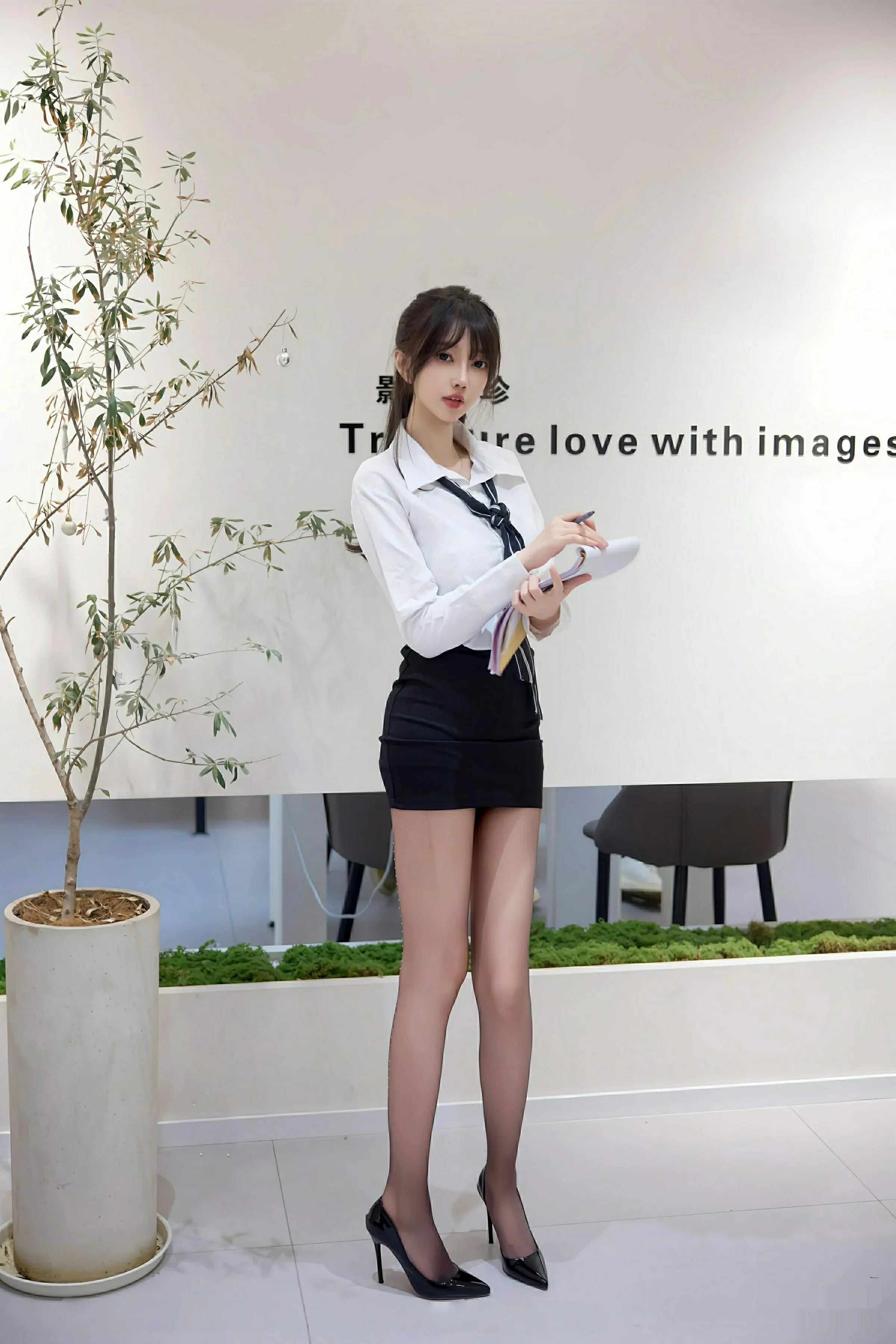 [秀人网] 2025.08.11 No.10636 玥儿玥#[58P]-1