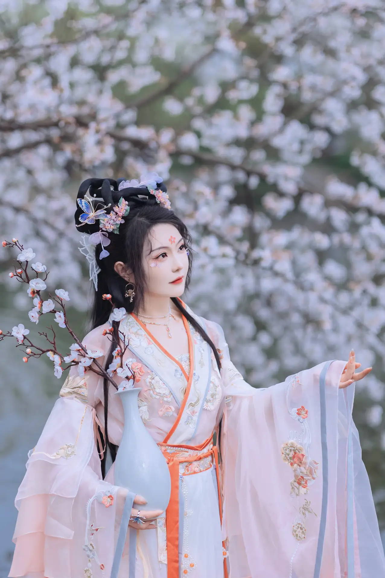 [艺图语] 2022.06.24 Vol.1273 – 初春赏樱 璐璐haley#[43P]-8