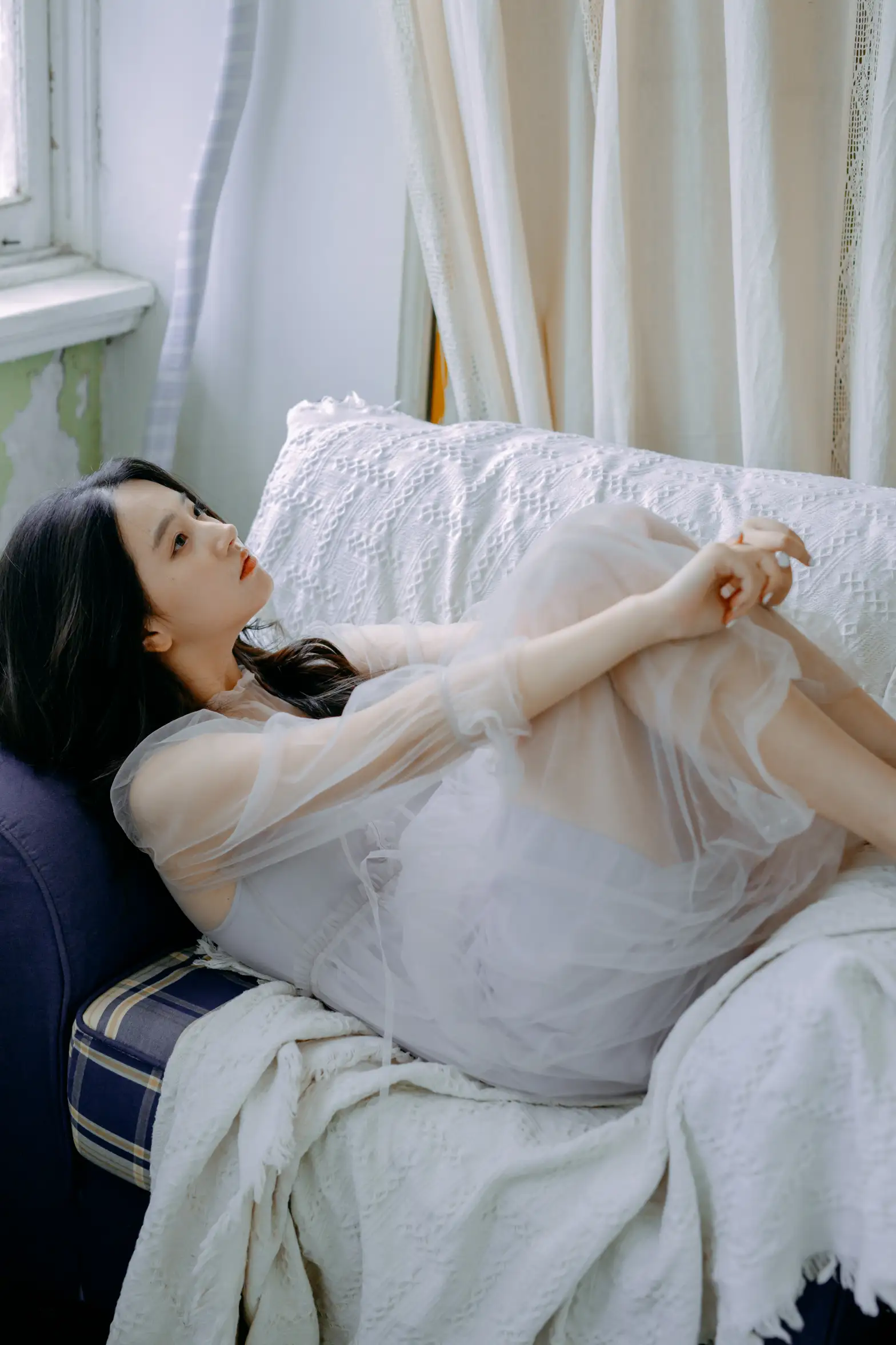 [艺图语] 2022.06.22 Vol.1261 – 紫色的纱 幽灵胡子#[22P]-1