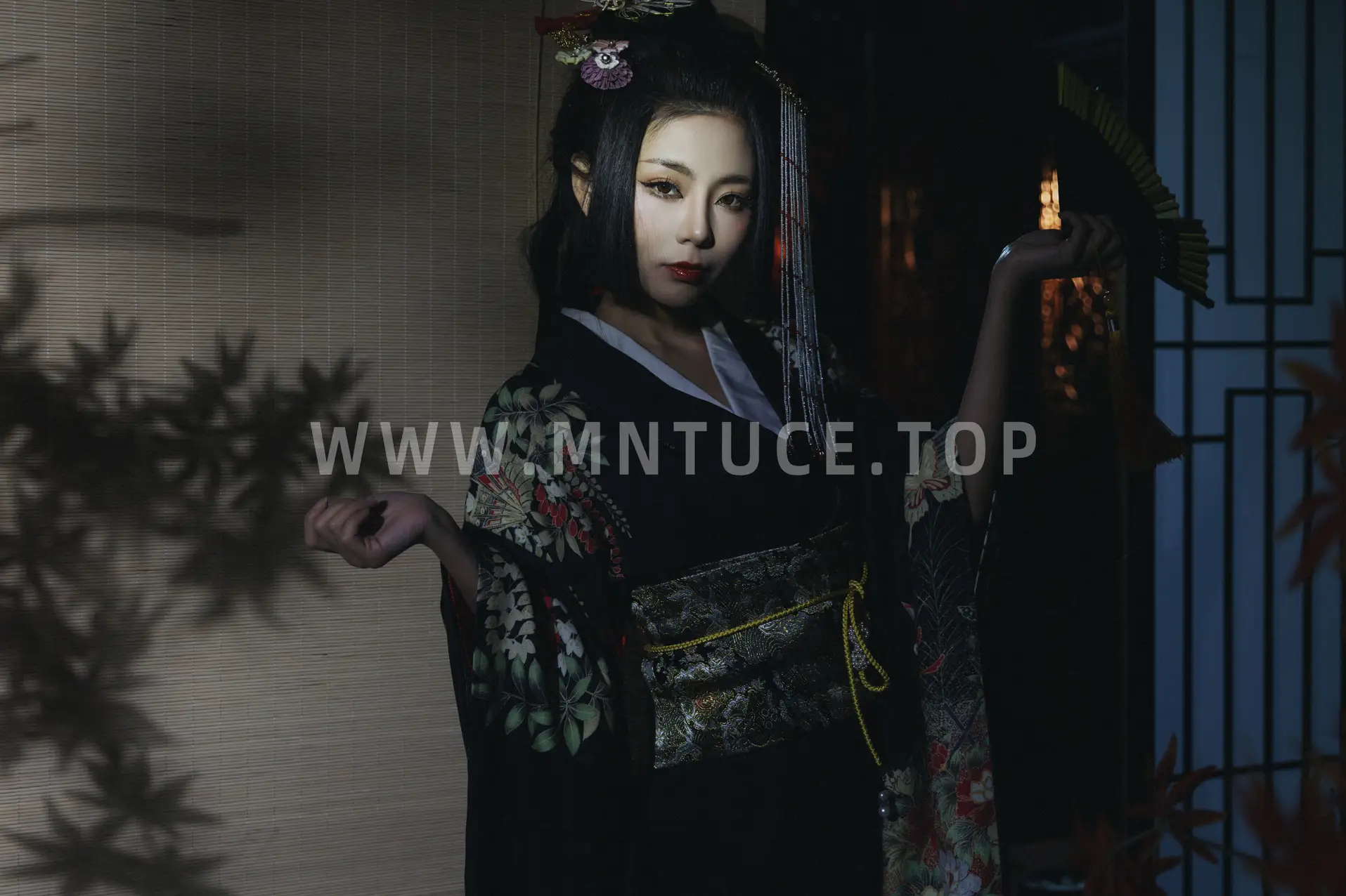 [艺图语] 2022.09.20 Vol.2000 – 月下暗杀 空灵#[46P]-8