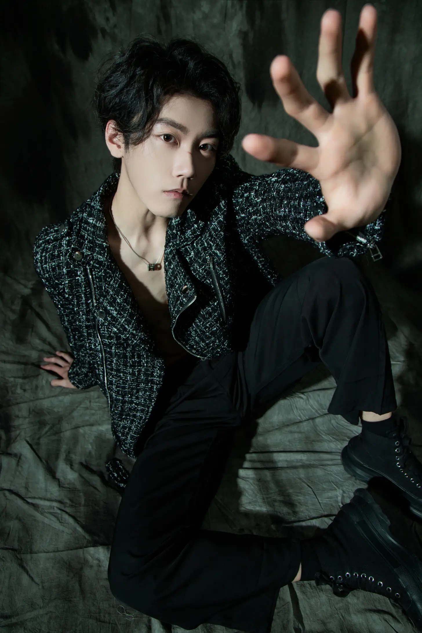 [艺图语] 2022.08.03 Vol.1613 – 光影与男孩 温柔的朱朱#[30P]-13