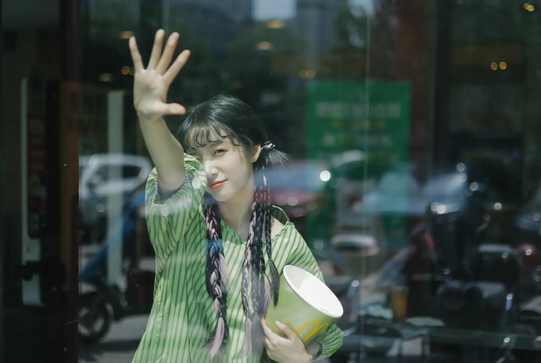 [艺图语] 2022.08.02 Vol.1605 – 夏日女友 一只阿梦崽#[42P]-13