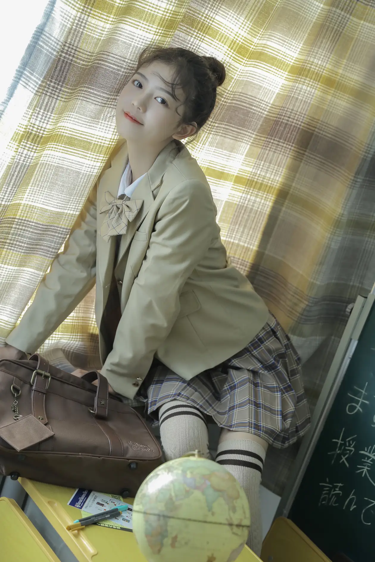 [艺图语] 2022.08.06 Vol.1640 – 下课一起走 仙女软本人#[29P]-2