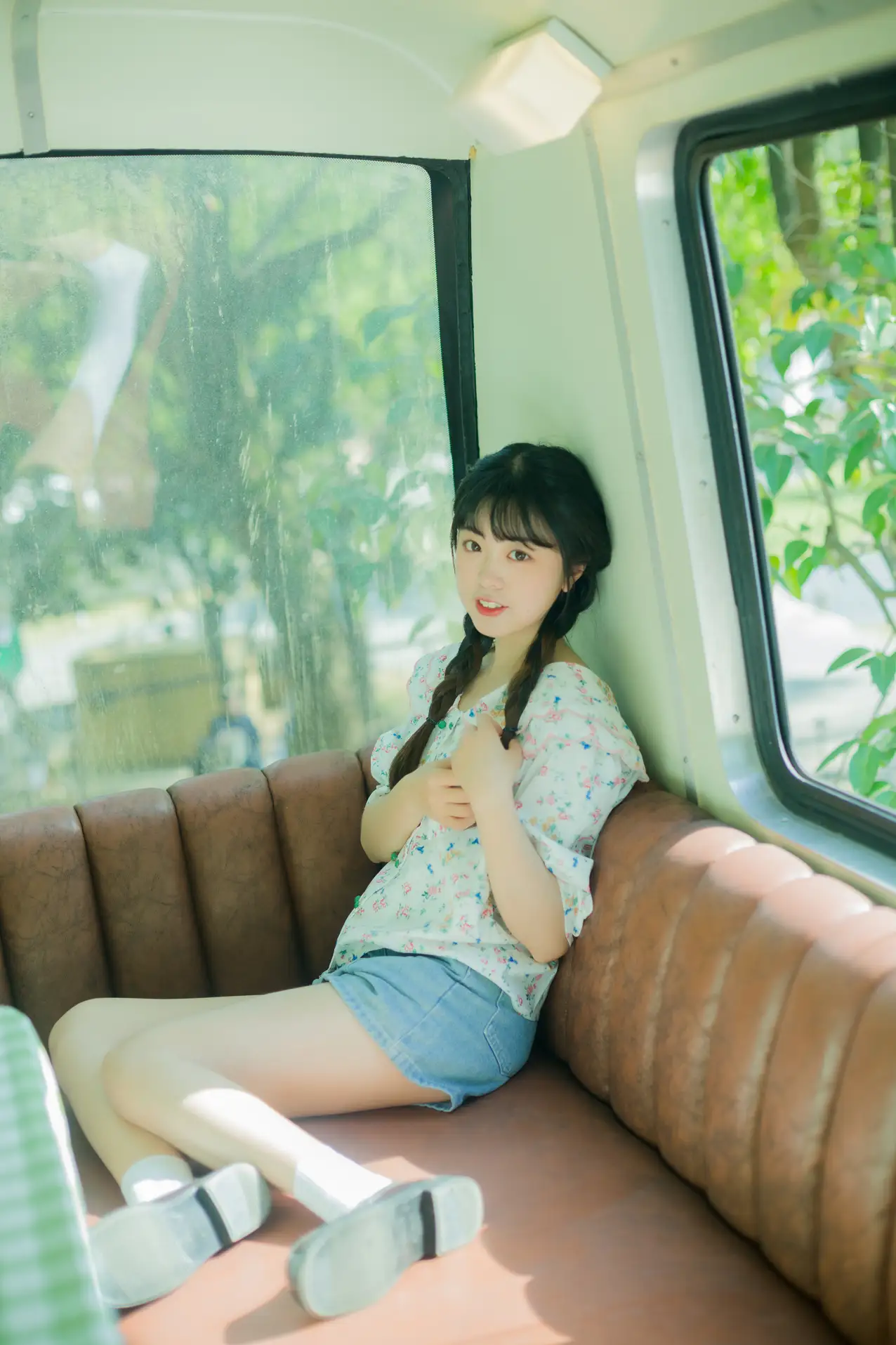 [艺图语] 2022.09.11 Vol.1922 – 藏在巴士角落的快乐 可爱泡泡呀#[28P]-13