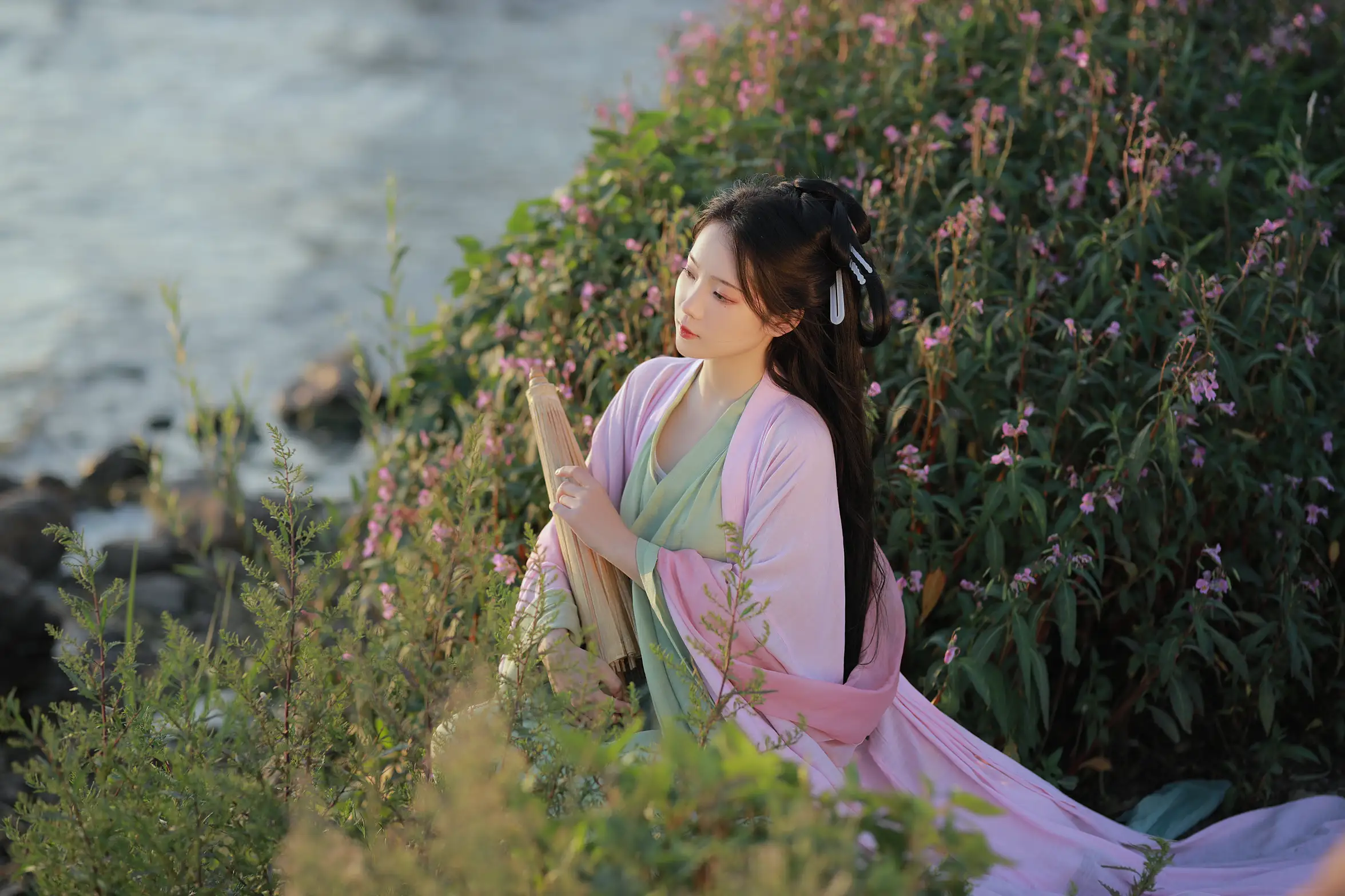 [艺图语] 2022.08.30 Vol.1828 – 人间烟火色 落花人独立#[33P]-2